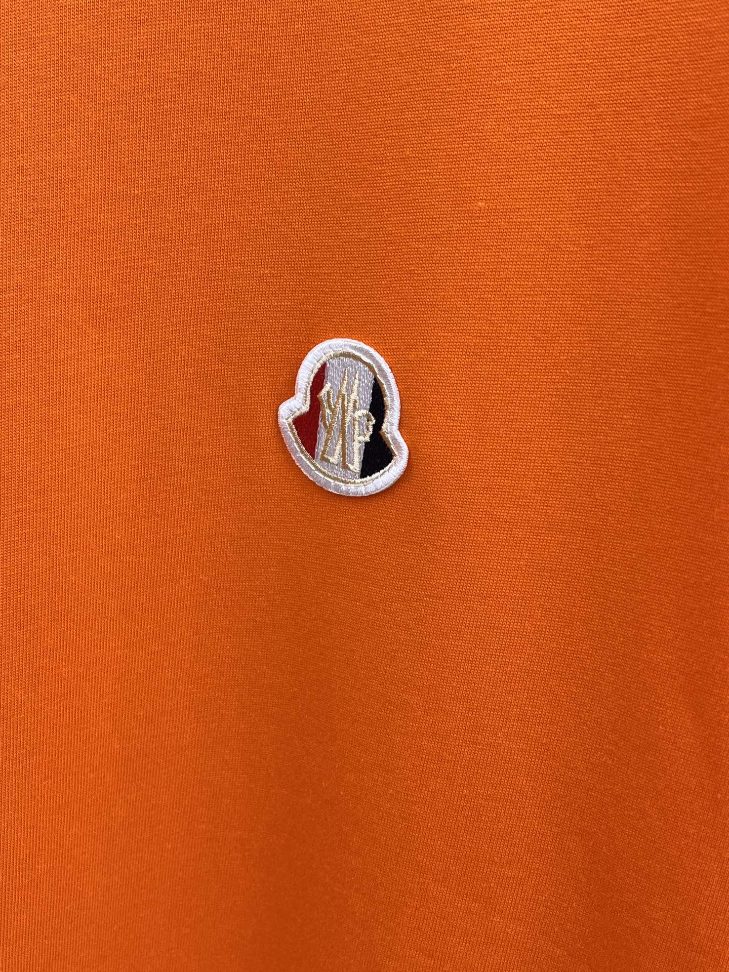 新品 Mon 🔥🔥春夏新款男女同款👫短袖圆领T恤，极具个性高级风，标志logo印花工艺设计！定制纯棉面料