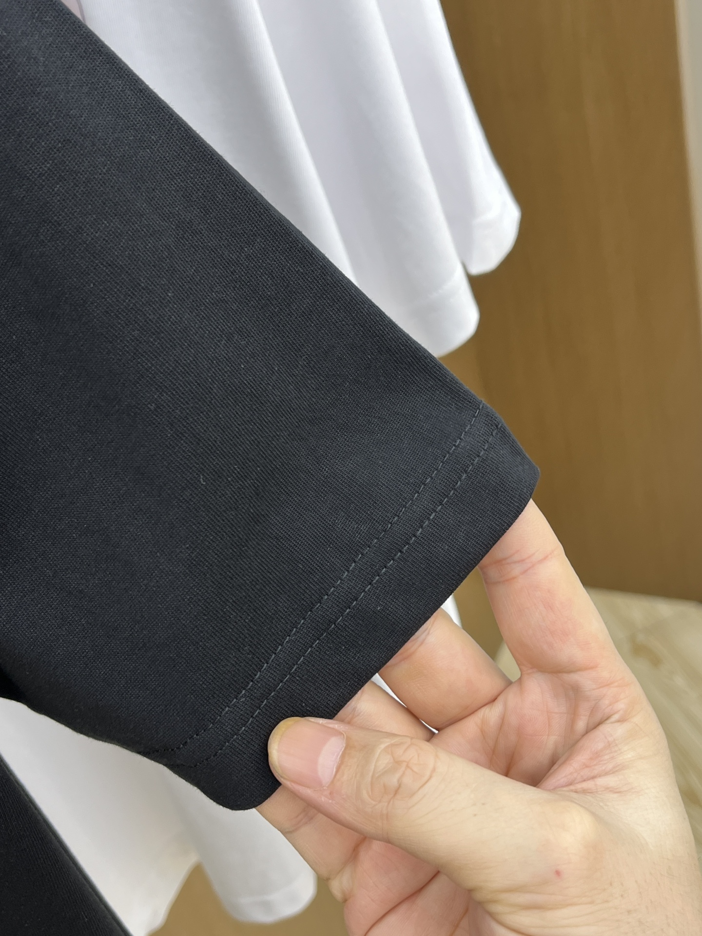 新品 PD 🔥🔥春夏新款男女同款👫短袖圆领T恤，极具个性高级风，标志logo印花工艺设计！定制纯棉面料！