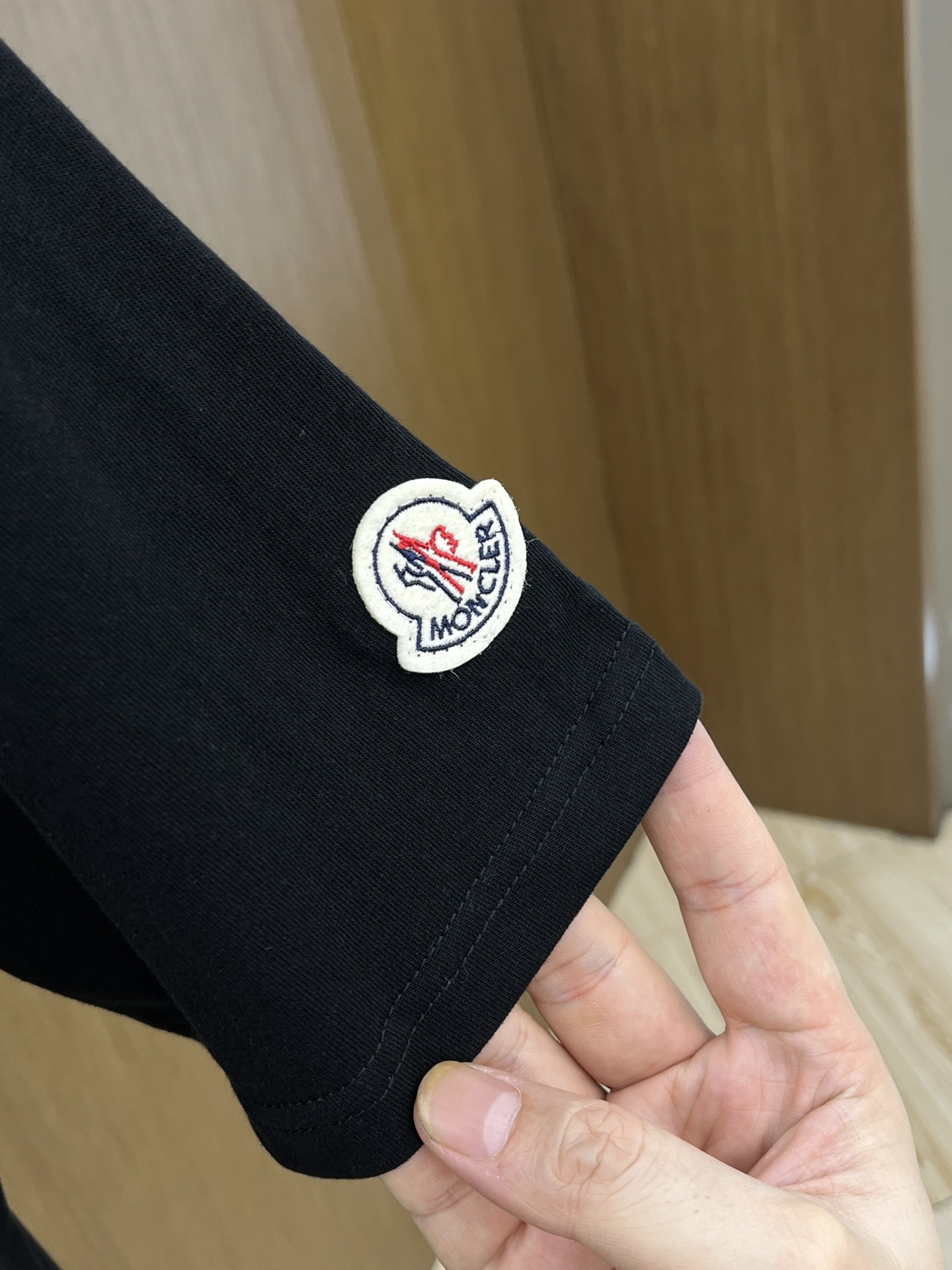 新品 Mon 🔥🔥春夏新款男女同款👫短袖圆领T恤，极具个性高级风，标志logo印花工艺设计！定制纯棉面料