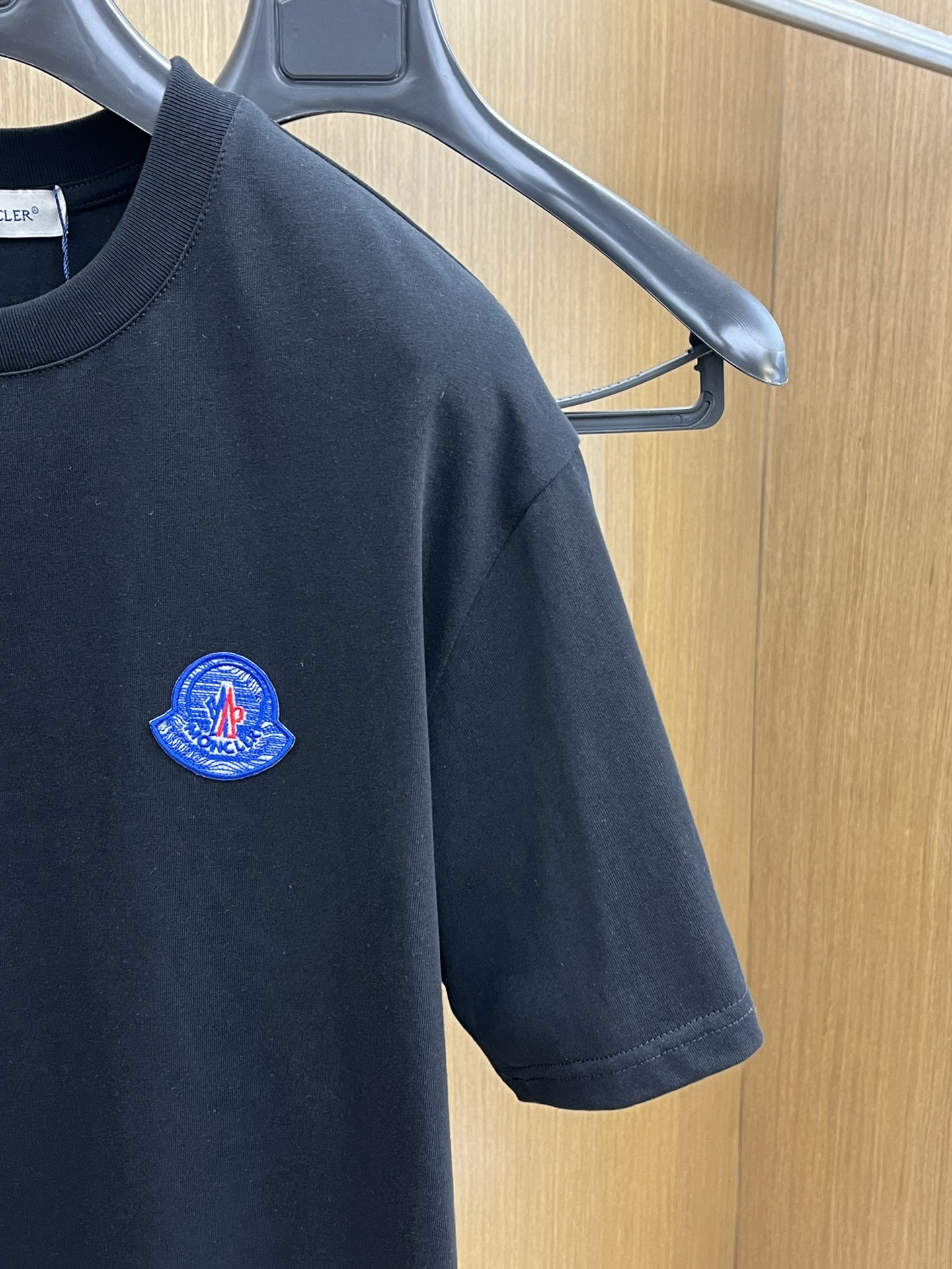 新品 Mon 🔥🔥春夏新款男女同款👫短袖圆领T恤，极具个性高级风，标志logo印花工艺设计！定制纯棉面料