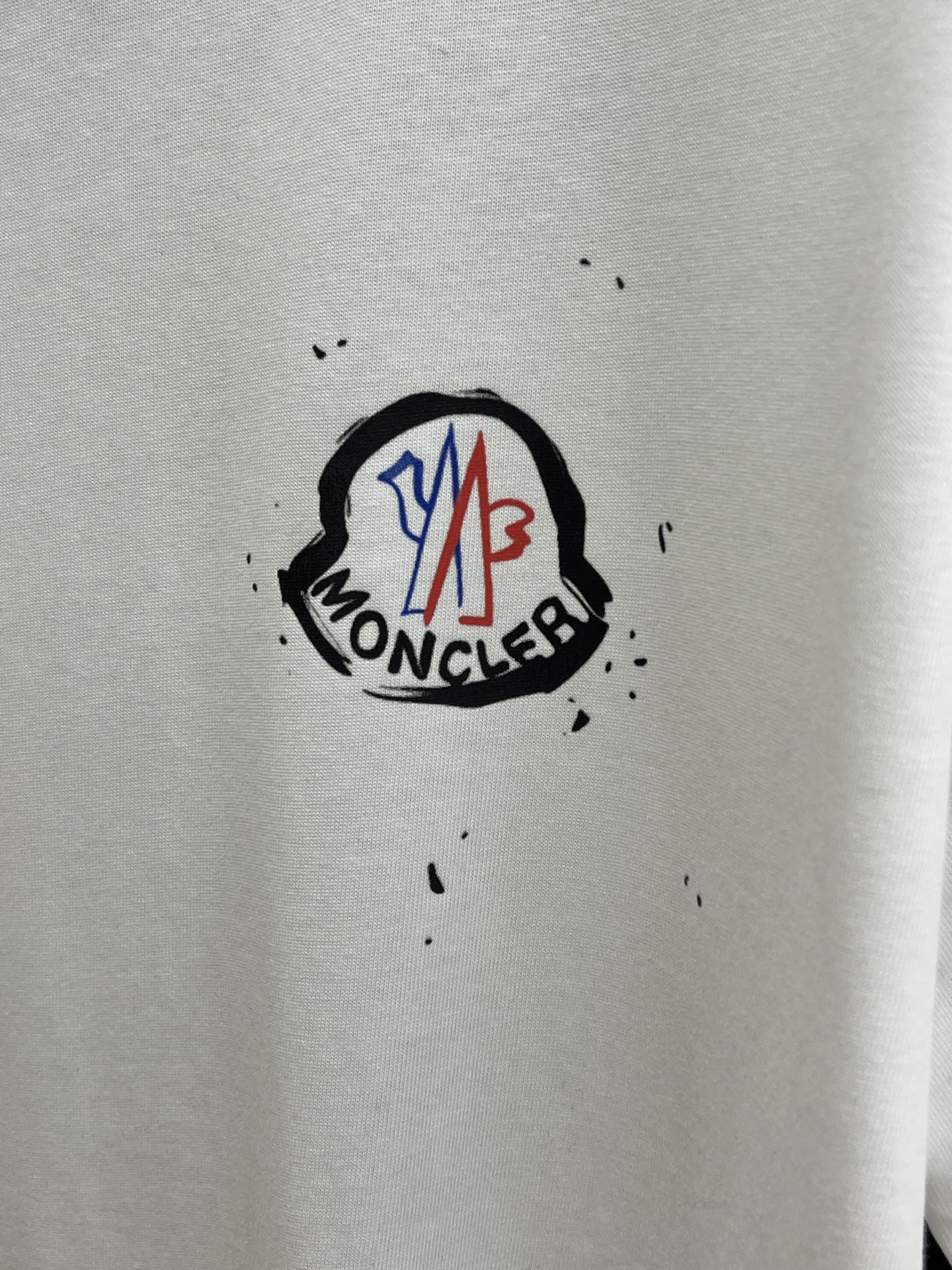 新品 Mon 🔥🔥春夏新款男女同款👫短袖圆领T恤，极具个性高级风，标志logo印花工艺设计！定制纯棉面料