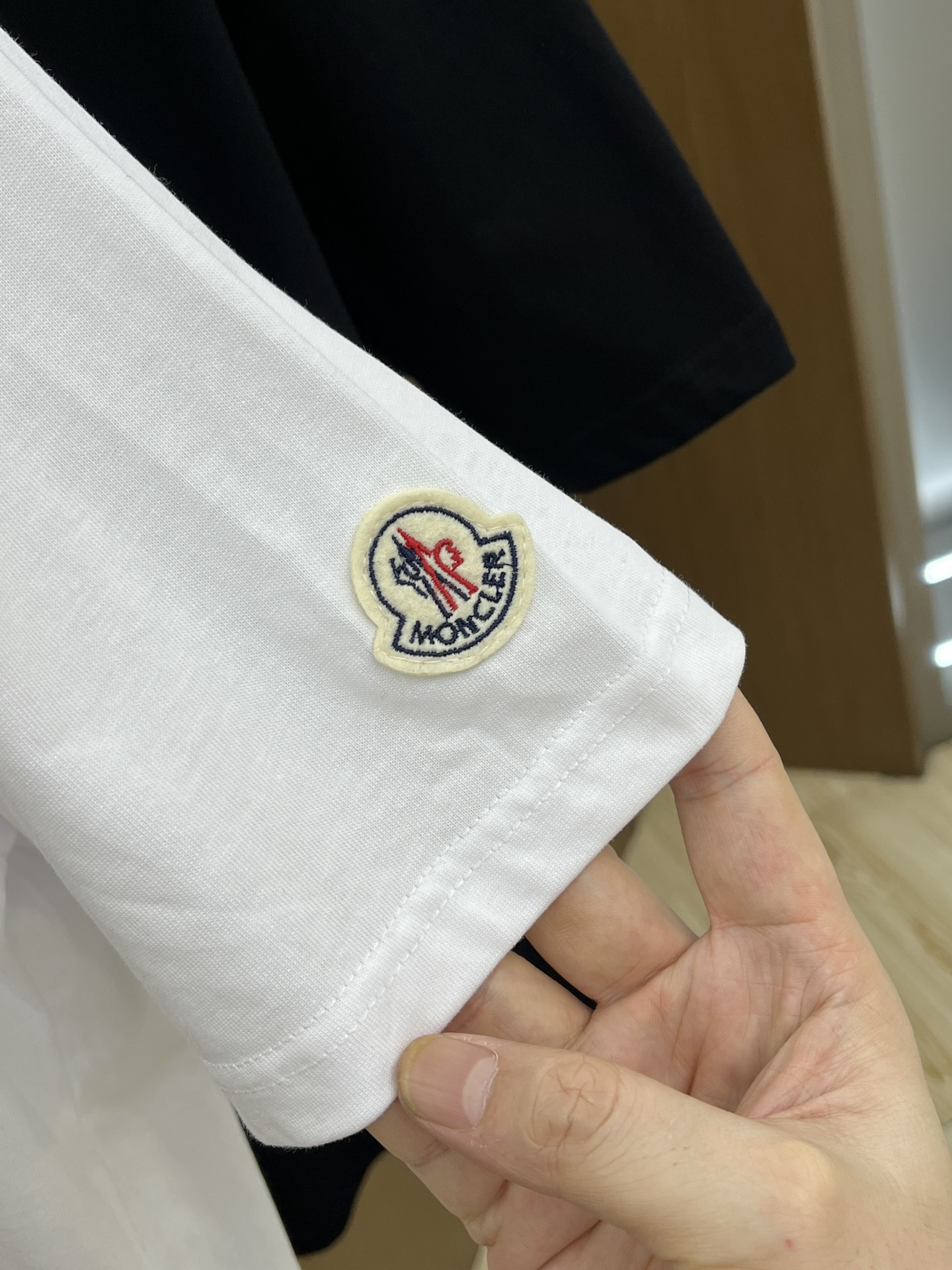 新品 Mon 🔥🔥春夏新款男女同款👫短袖圆领T恤，极具个性高级风，标志logo印花工艺设计！定制纯棉面料