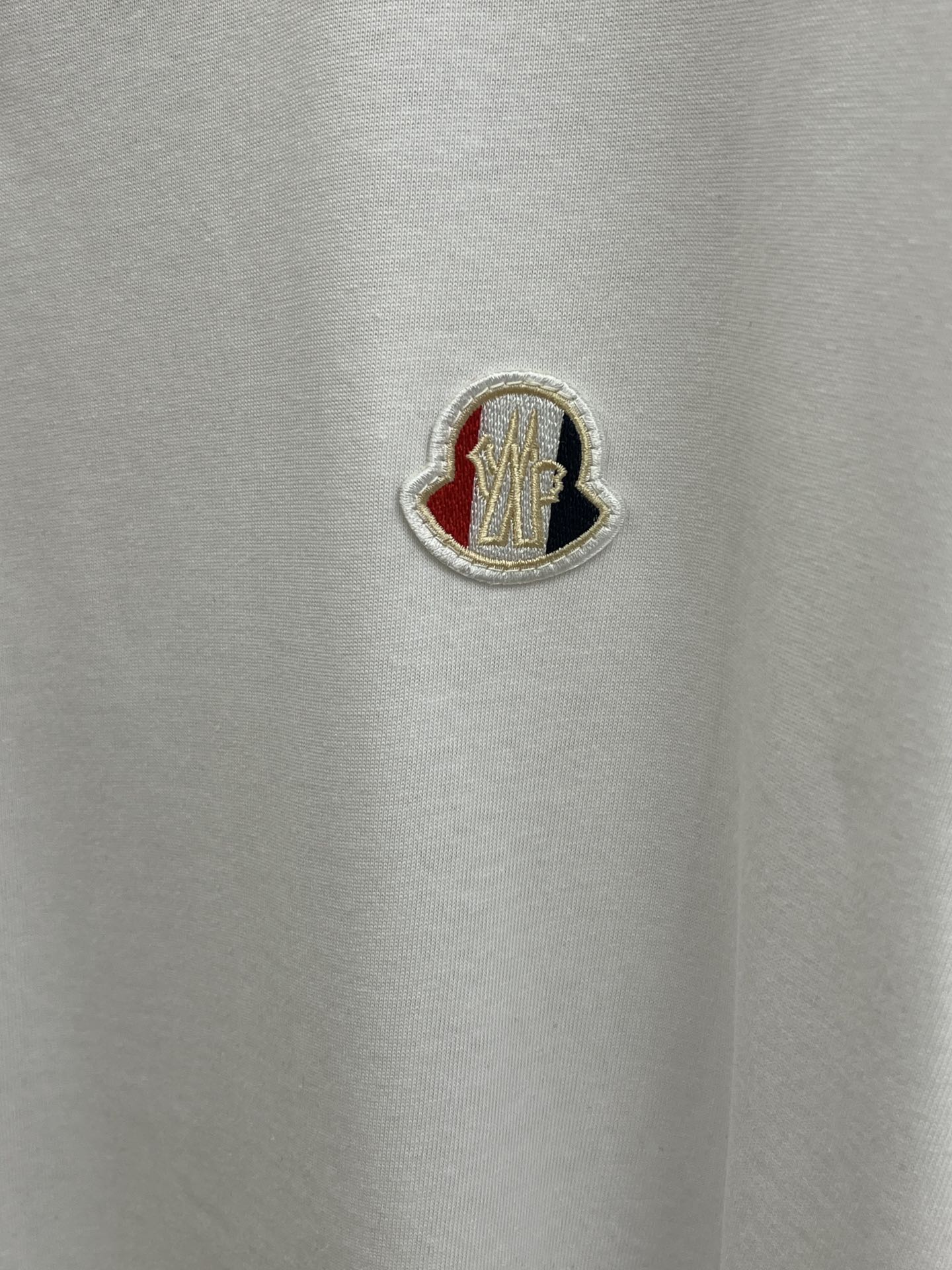 新品 Mon 🔥🔥春夏新款男女同款👫短袖圆领T恤，极具个性高级风，标志logo印花工艺设计！定制纯棉面料