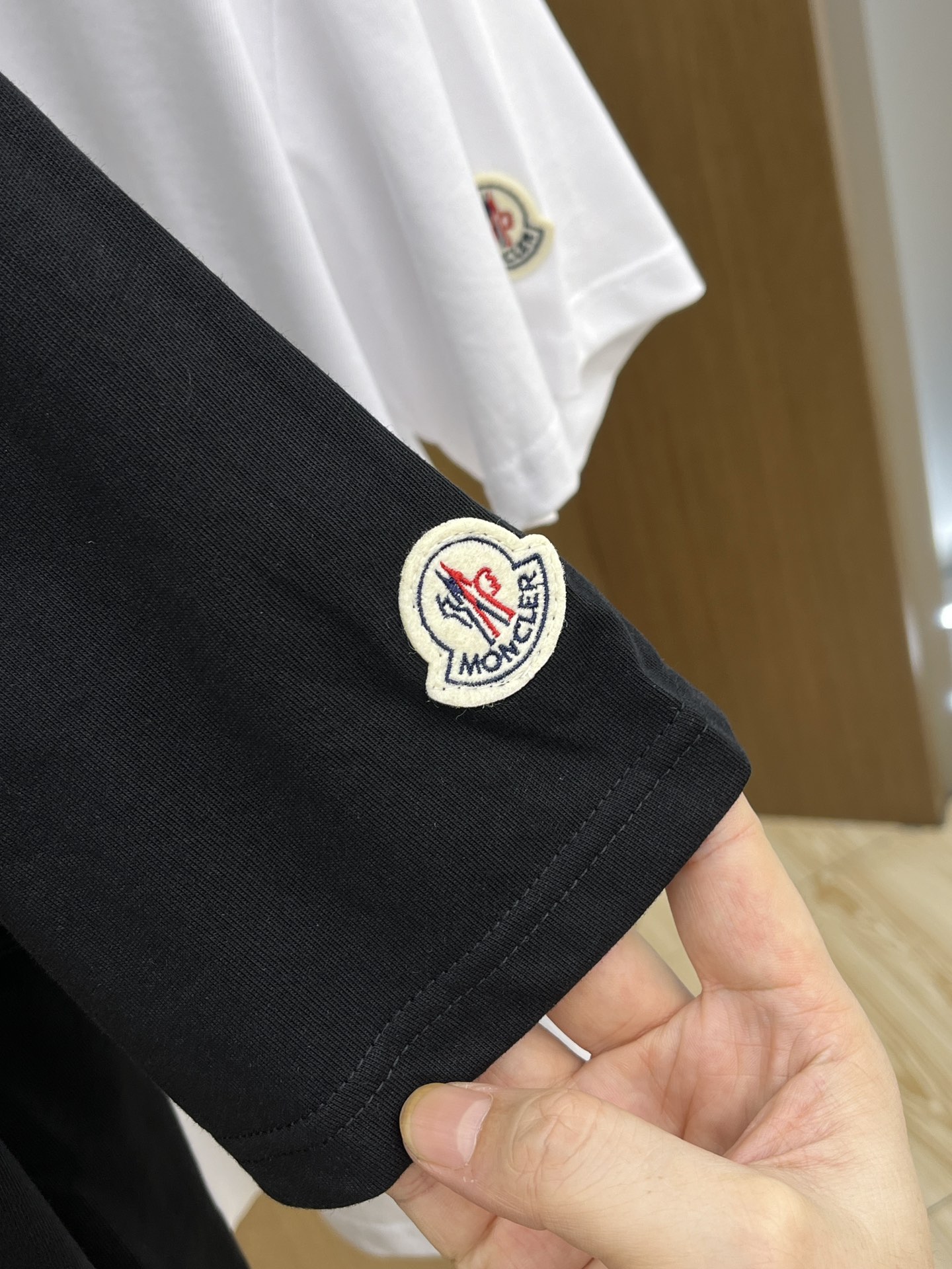 新品 Mon 🔥🔥春夏新款男女同款👫短袖圆领T恤，极具个性高级风，标志logo印花工艺设计！定制纯棉面料