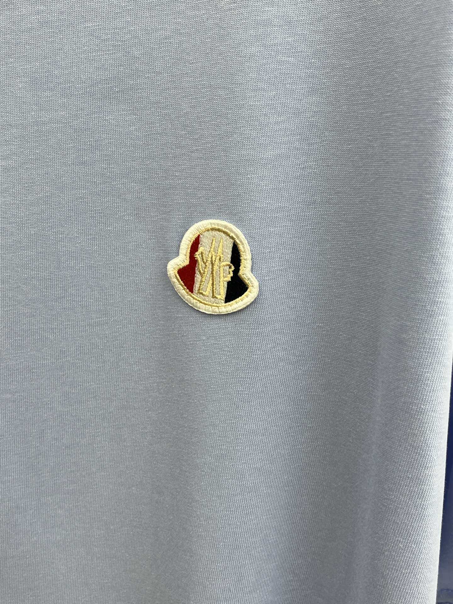 新品 Mon 🔥🔥春夏新款男女同款👫短袖圆领T恤，极具个性高级风，标志logo印花工艺设计！定制纯棉面料