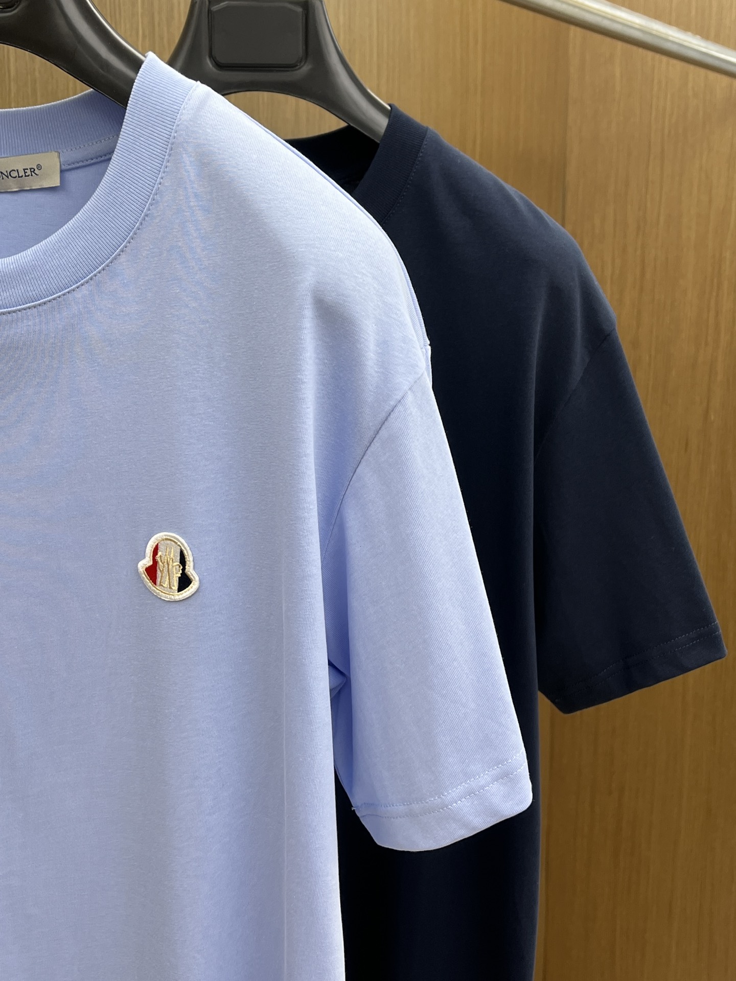 新品 Mon 🔥🔥春夏新款男女同款👫短袖圆领T恤，极具个性高级风，标志logo印花工艺设计！定制纯棉面料