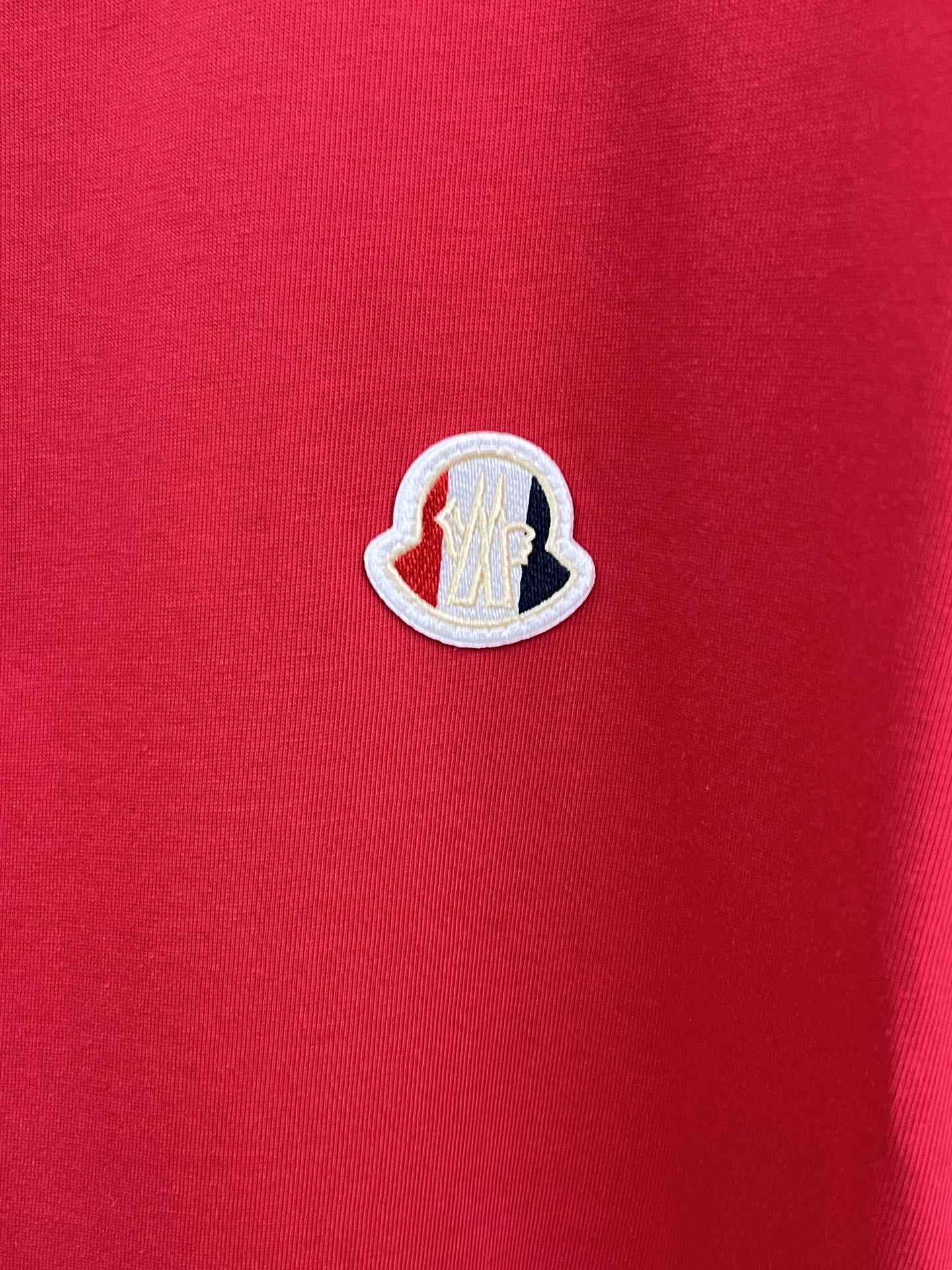 新品 Mon 🔥🔥春夏新款男女同款👫短袖圆领T恤，极具个性高级风，标志logo印花工艺设计！定制纯棉面料