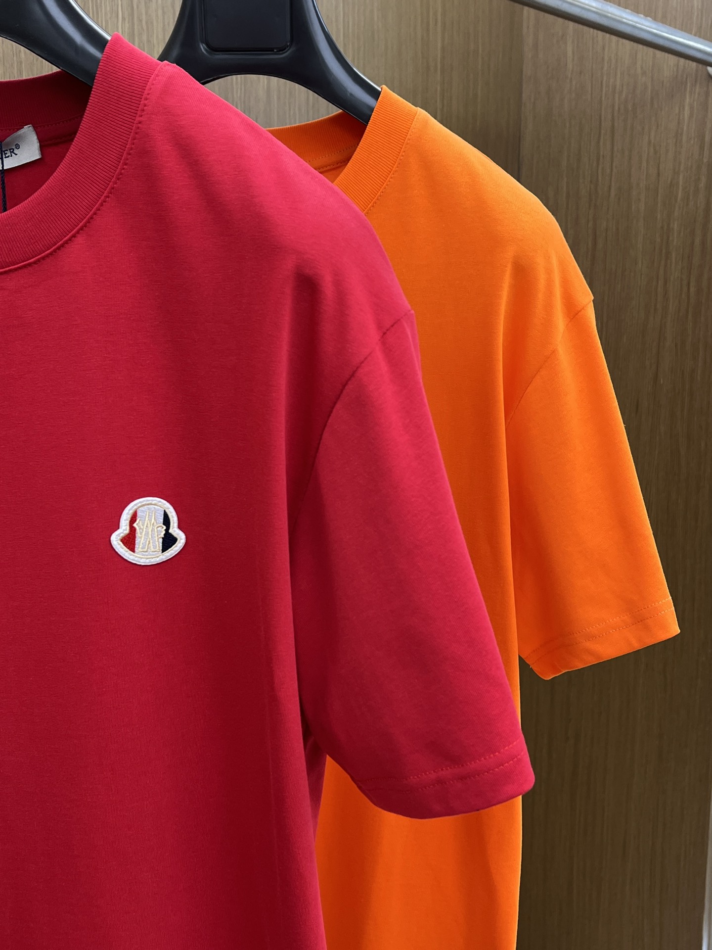 新品 Mon 🔥🔥春夏新款男女同款👫短袖圆领T恤，极具个性高级风，标志logo印花工艺设计！定制纯棉面料