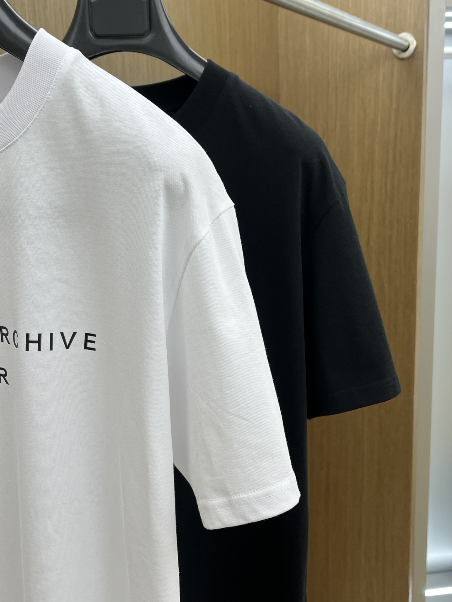 新品 Mon 🔥🔥春夏新款男女同款👫短袖圆领T恤，极具个性高级风，标志logo印花工艺设计！定制纯棉面料