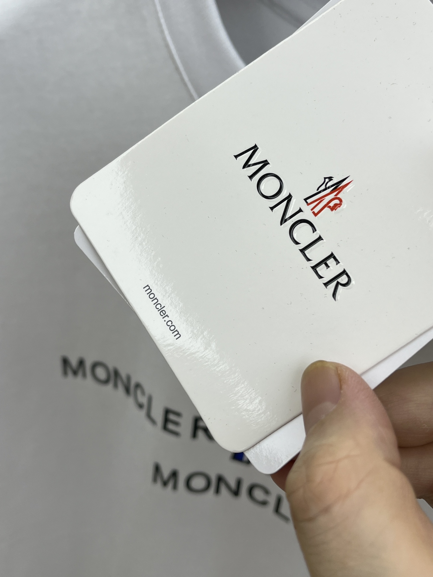 新品 Mon 🔥🔥春夏新款男女同款👫短袖圆领T恤，极具个性高级风，标志logo印花工艺设计！定制纯棉面料