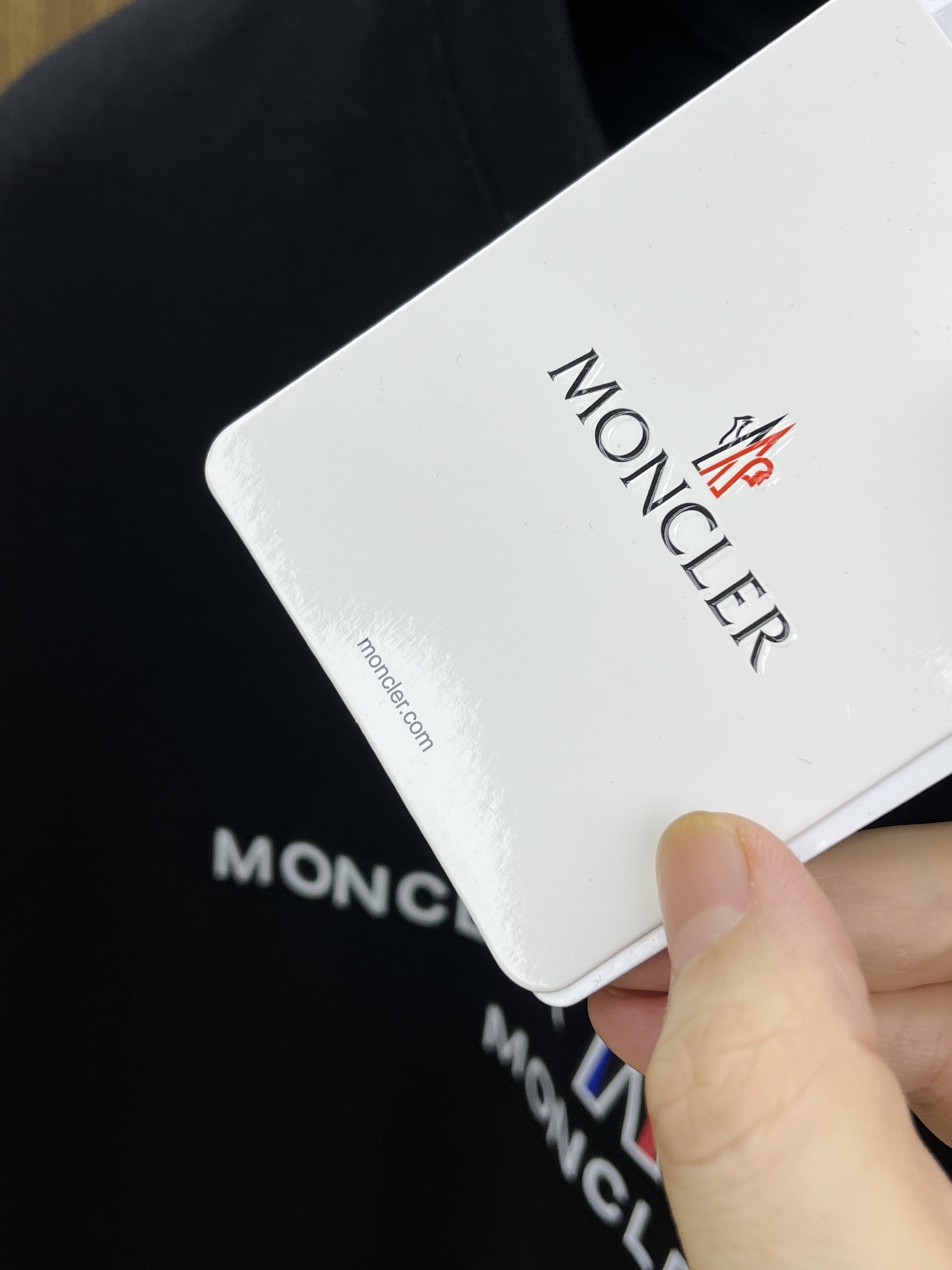 新品 Mon 🔥🔥春夏新款男女同款👫短袖圆领T恤，极具个性高级风，标志logo印花工艺设计！定制纯棉面料