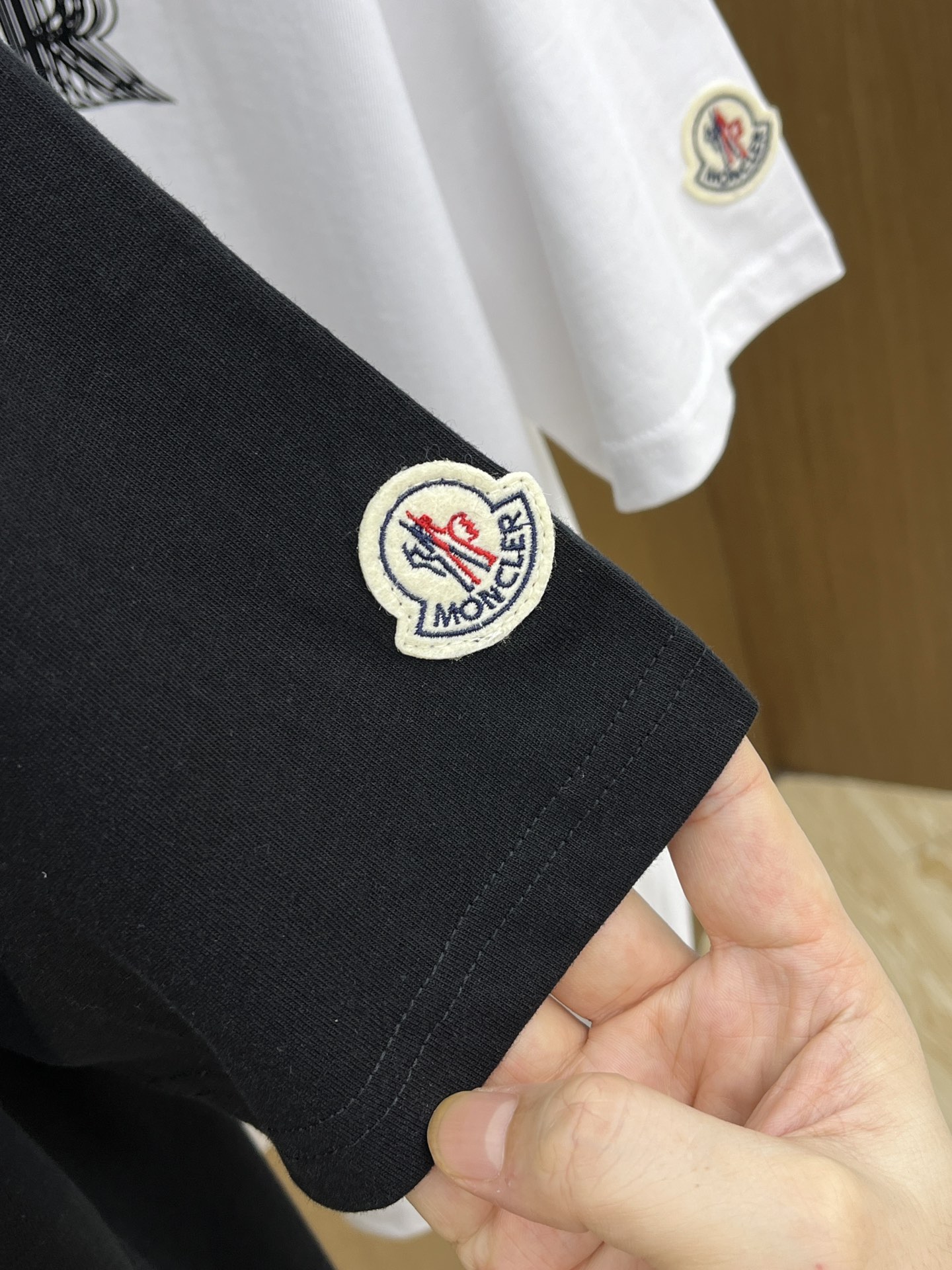 新品 Mon 🔥🔥春夏新款男女同款👫短袖圆领T恤，极具个性高级风，标志logo印花工艺设计！定制纯棉面料