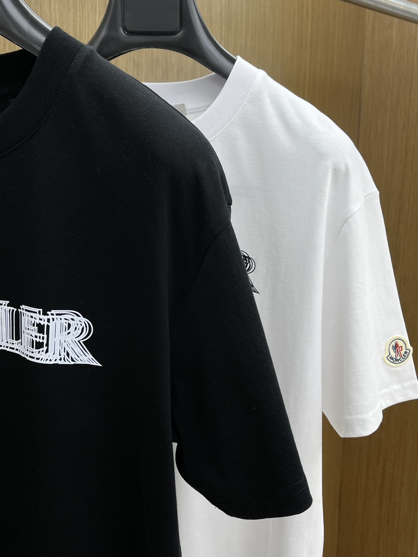 新品 Mon 🔥🔥春夏新款男女同款👫短袖圆领T恤，极具个性高级风，标志logo印花工艺设计！定制纯棉面料