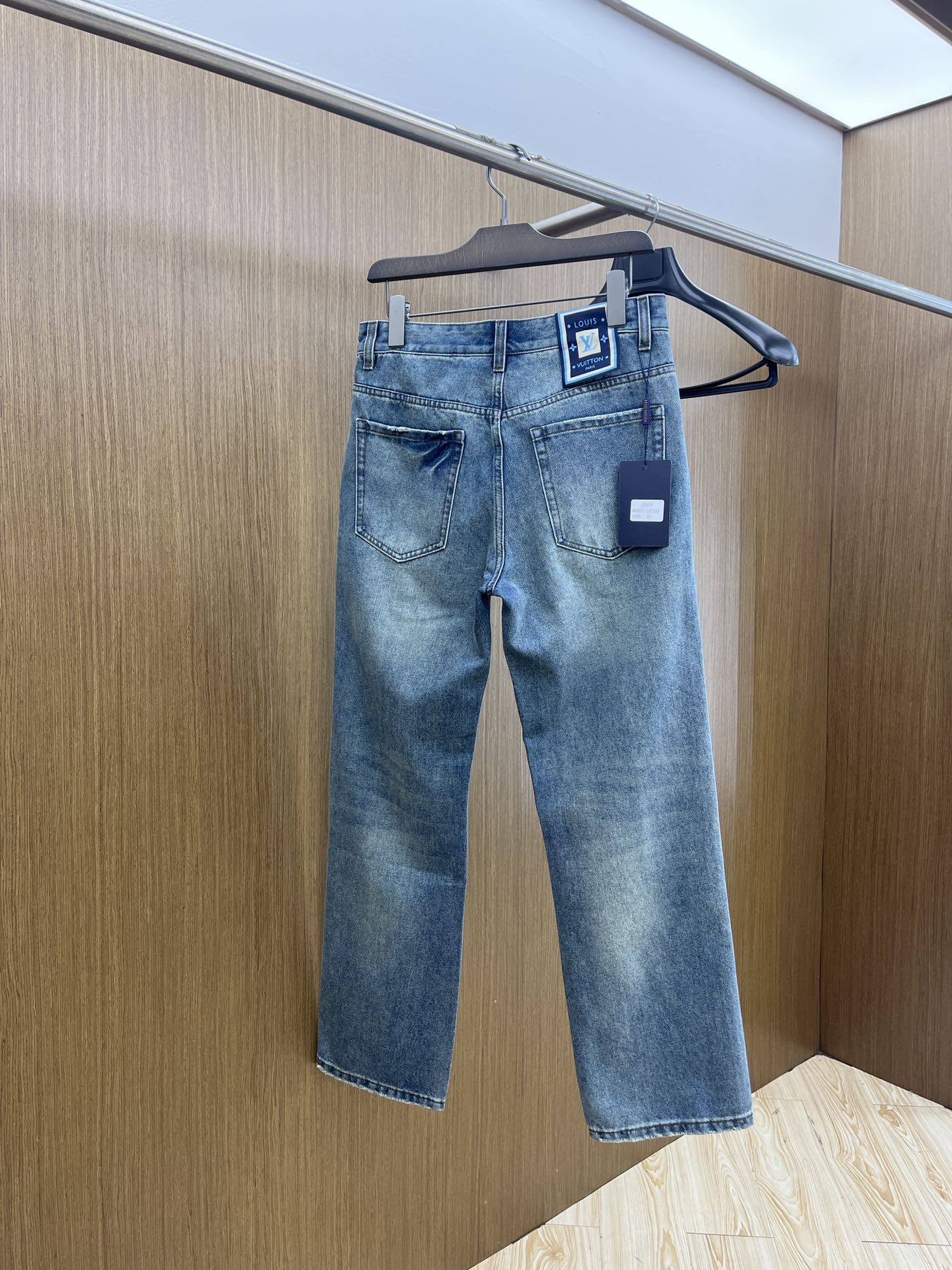 新品 LV 🔥🔥高端定制、2025早春最新款牛仔裤 柜台同步发售 原版定制复刻 客供五金辅料 原单品质 