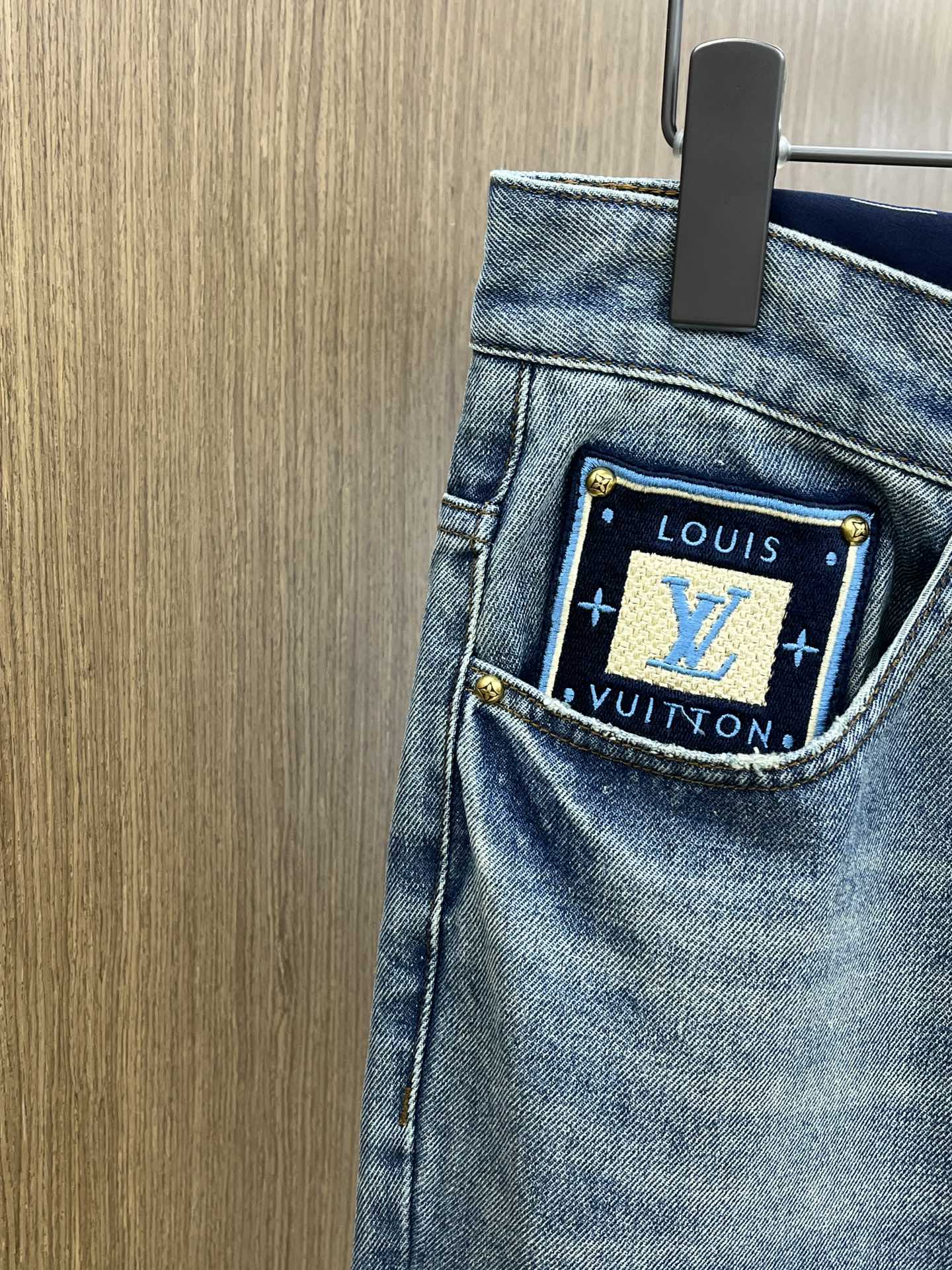 新品 LV 🔥🔥高端定制、2025早春最新款牛仔裤 柜台同步发售 原版定制复刻 客供五金辅料 原单品质 