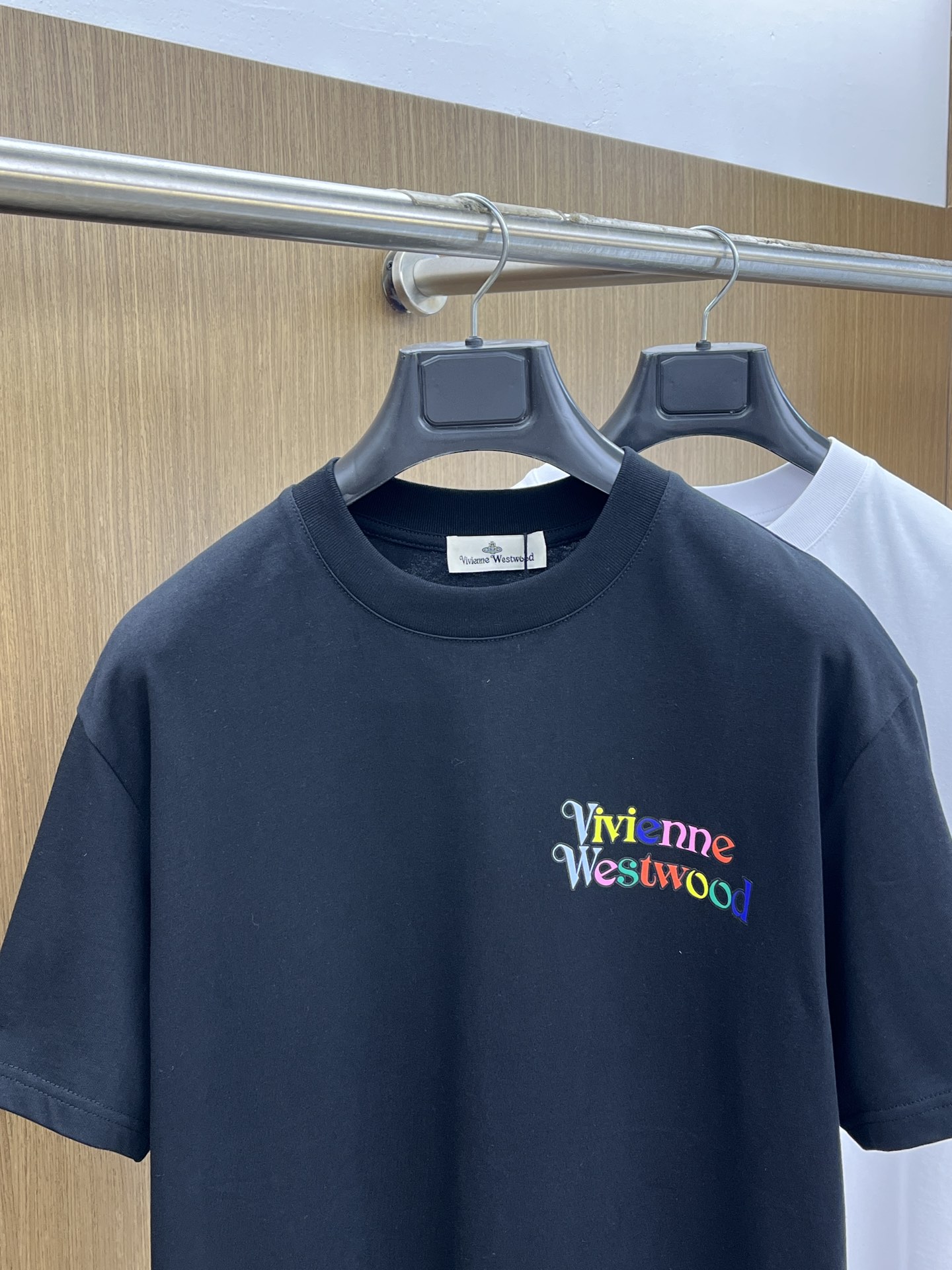 新品 VW 🔥🔥春夏新款男女同款👫短袖圆领T恤，极具个性高级风，标志logo印花工艺设计！定制纯棉面料！