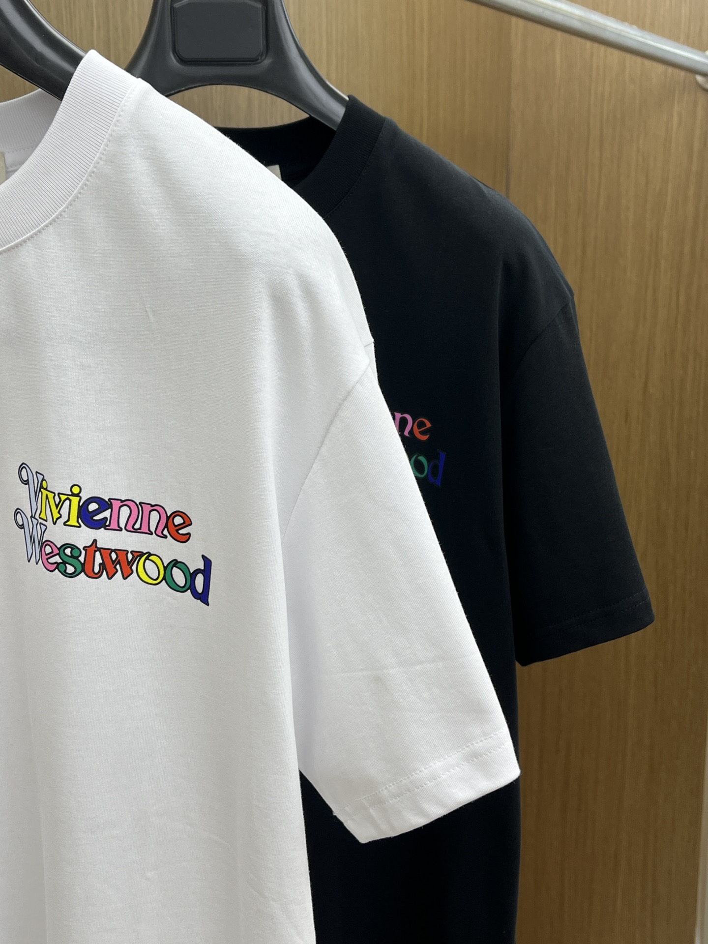 新品 VW 🔥🔥春夏新款男女同款👫短袖圆领T恤，极具个性高级风，标志logo印花工艺设计！定制纯棉面料！