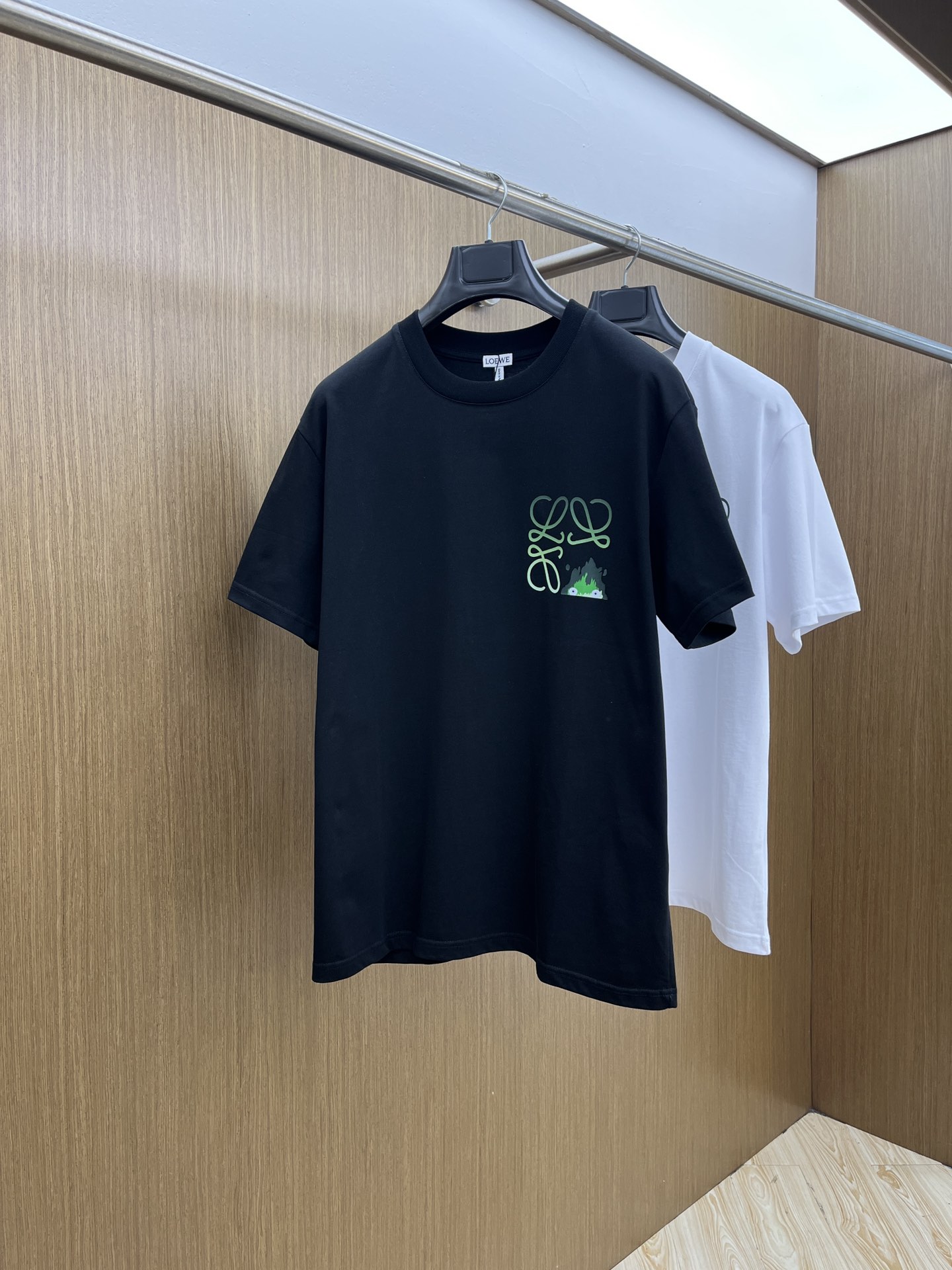 新品 LOE 🔥🔥春夏新款男女同款👫短袖圆领T恤，极具个性高级风，标志logo印花工艺设计！定制纯棉面料