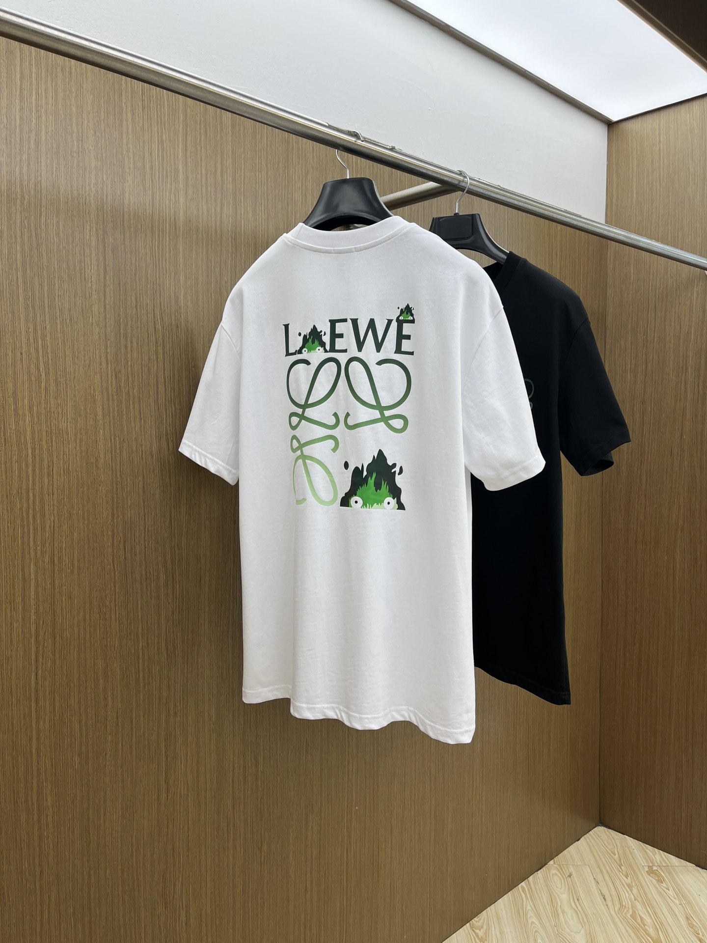 新品 LOE 🔥🔥春夏新款男女同款👫短袖圆领T恤，极具个性高级风，标志logo印花工艺设计！定制纯棉面料