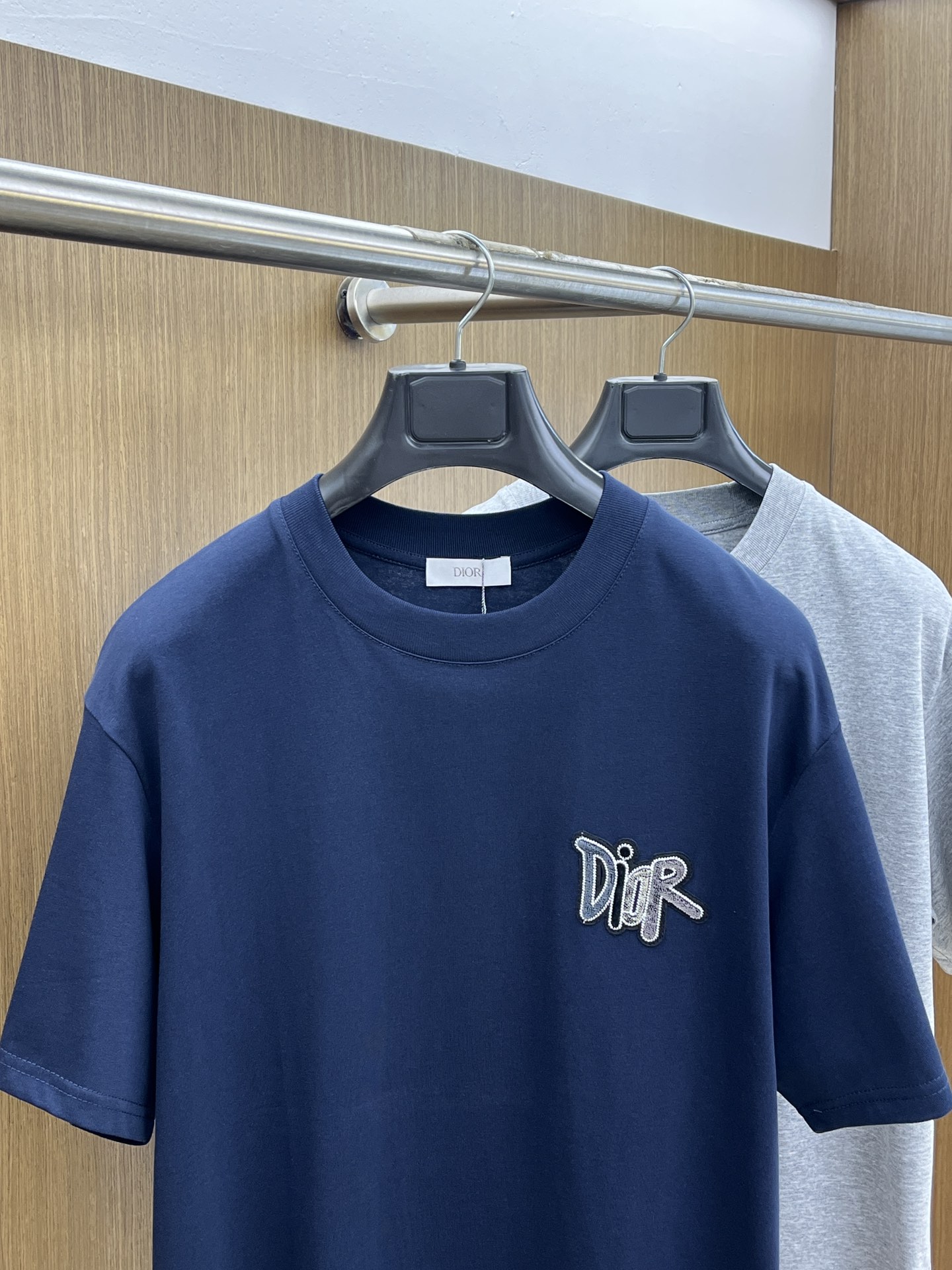 新品 CD 🔥🔥春夏新款男女同款👫短袖圆领T恤，极具个性高级风，标志logo印花工艺设计！定制纯棉面料！