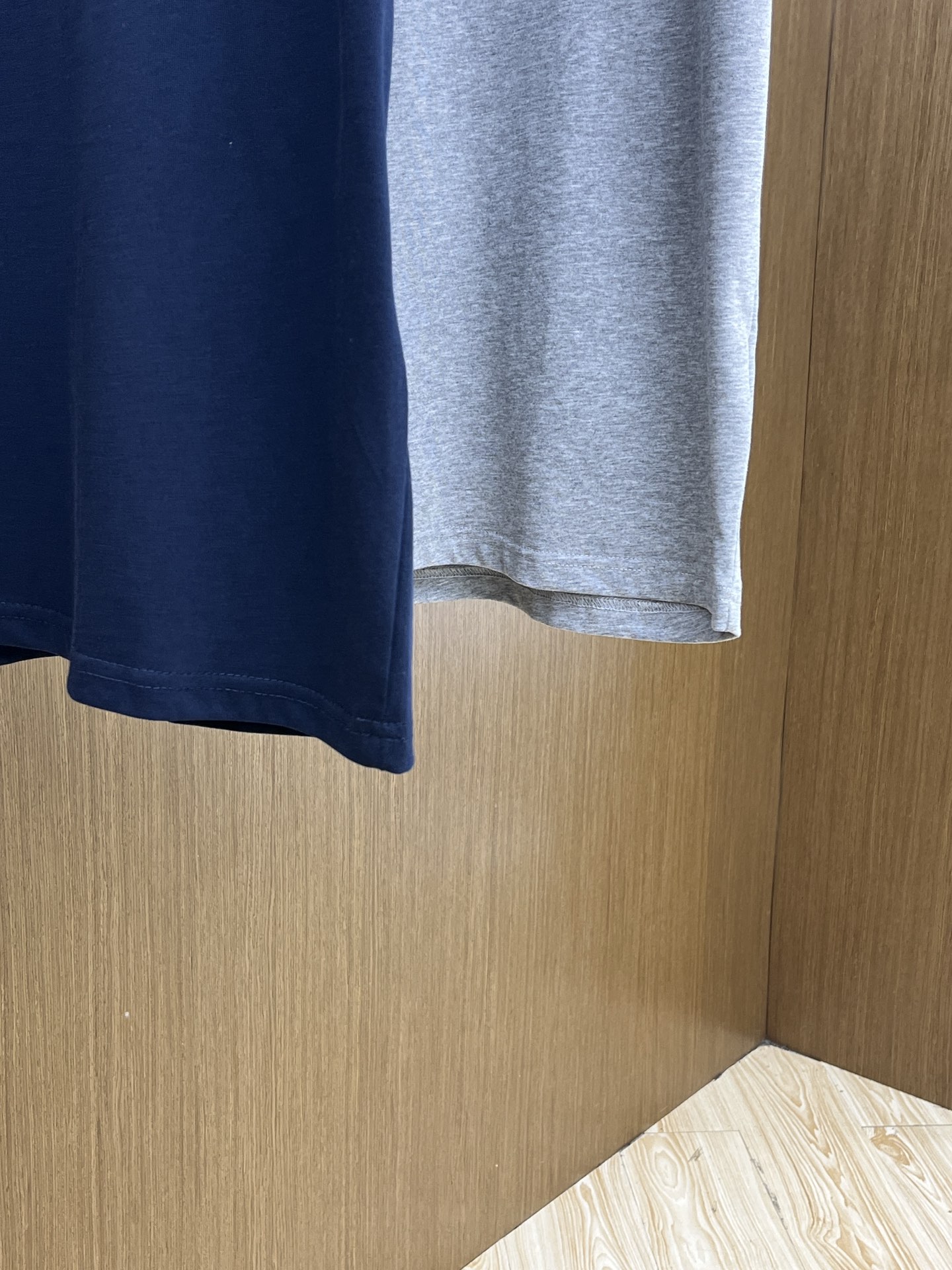 新品 CD 🔥🔥春夏新款男女同款👫短袖圆领T恤，极具个性高级风，标志logo印花工艺设计！定制纯棉面料！