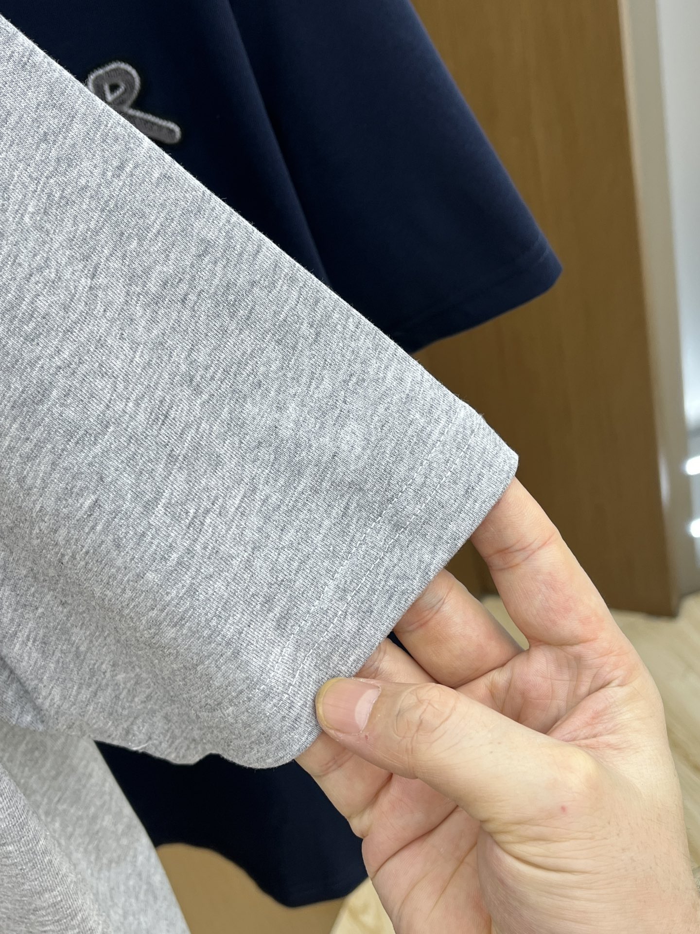 新品 CD 🔥🔥春夏新款男女同款👫短袖圆领T恤，极具个性高级风，标志logo印花工艺设计！定制纯棉面料！