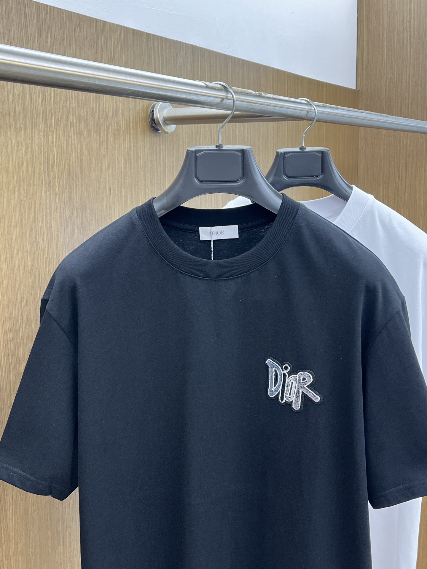 新品 CD 🔥🔥春夏新款男女同款👫短袖圆领T恤，极具个性高级风，标志logo印花工艺设计！定制纯棉面料！