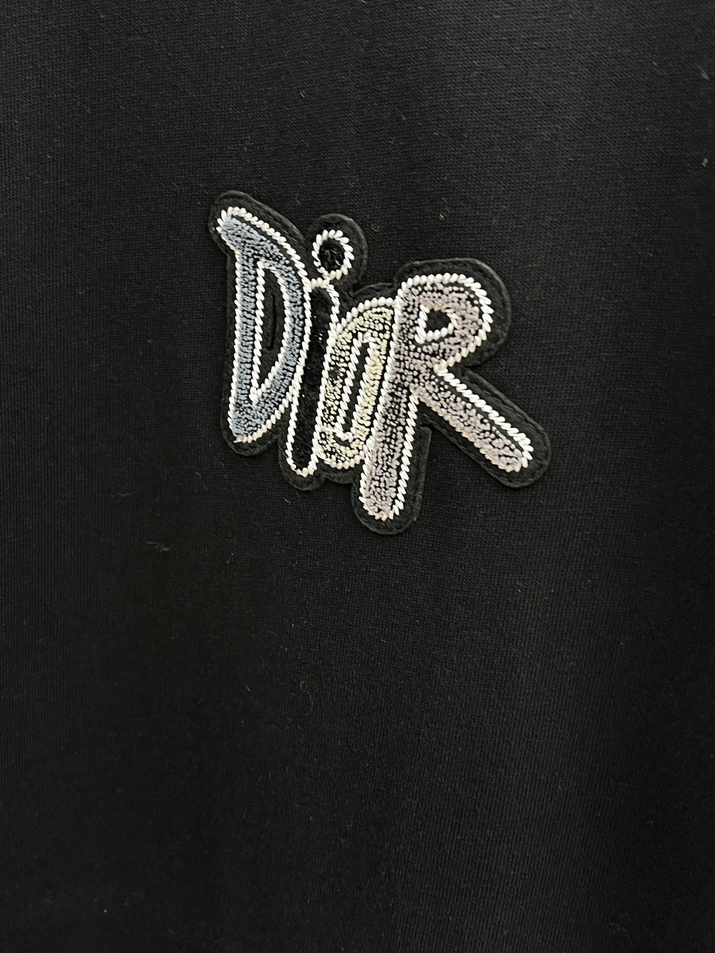 新品 CD 🔥🔥春夏新款男女同款👫短袖圆领T恤，极具个性高级风，标志logo印花工艺设计！定制纯棉面料！