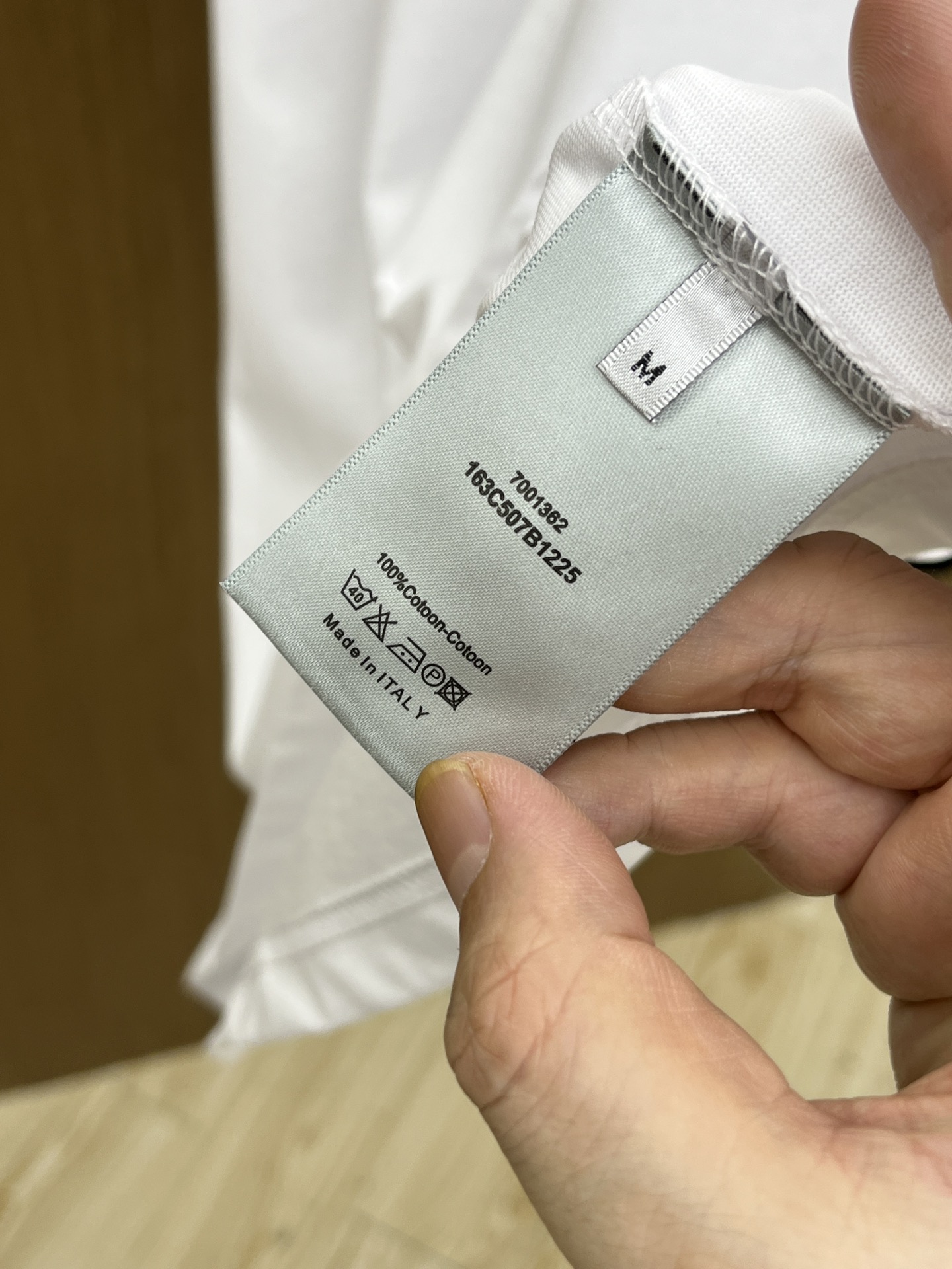 新品 CD 🔥🔥春夏新款男女同款👫短袖圆领T恤，极具个性高级风，标志logo印花工艺设计！定制纯棉面料！