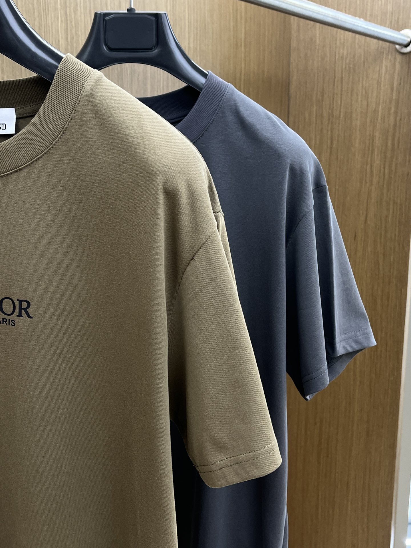 新品 CD 🔥🔥春夏新款男女同款👫短袖圆领T恤，极具个性高级风，标志logo印花工艺设计！定制纯棉面料！