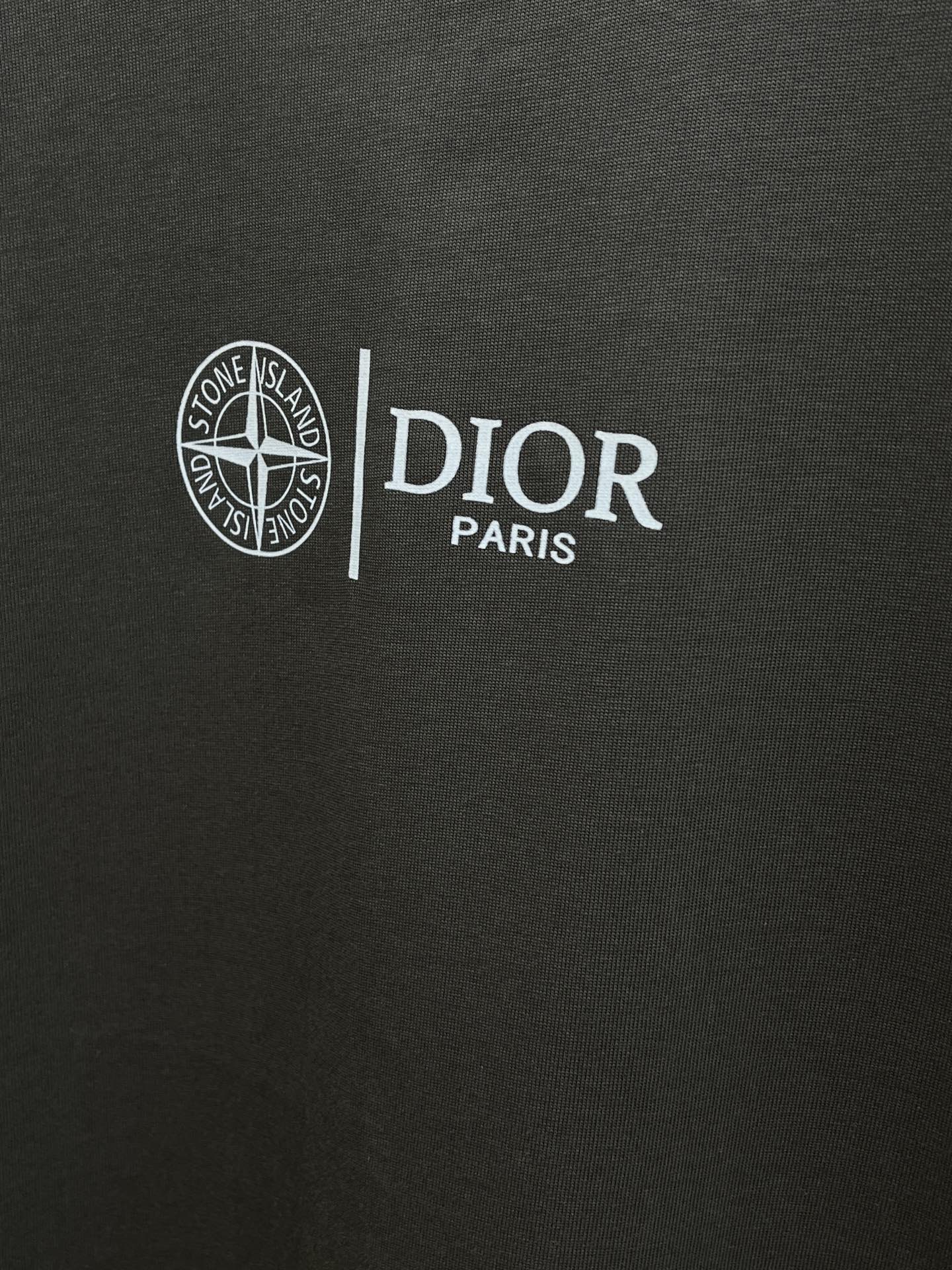 新品 CD 🔥🔥春夏新款男女同款👫短袖圆领T恤，极具个性高级风，标志logo印花工艺设计！定制纯棉面料！