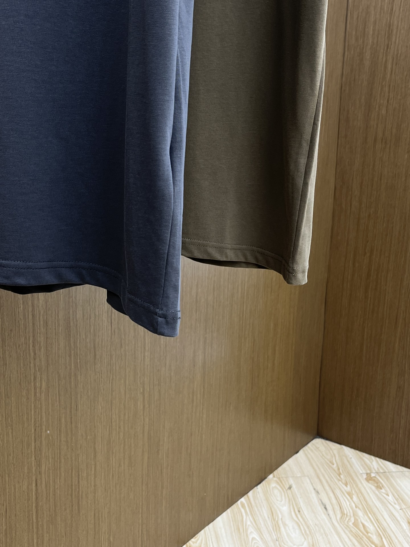 新品 CD 🔥🔥春夏新款男女同款👫短袖圆领T恤，极具个性高级风，标志logo印花工艺设计！定制纯棉面料！