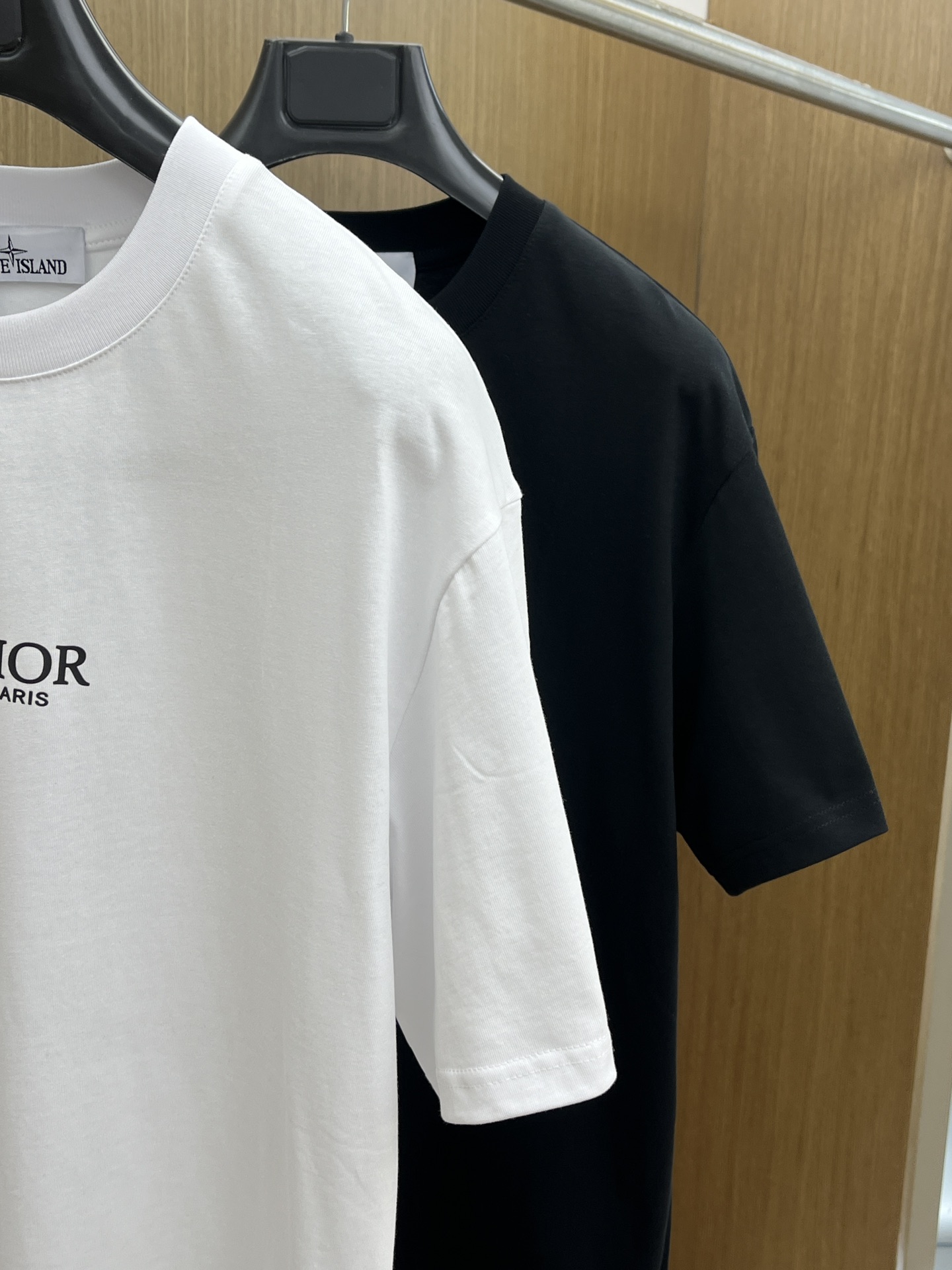 新品 CD 🔥🔥春夏新款男女同款👫短袖圆领T恤，极具个性高级风，标志logo印花工艺设计！定制纯棉面料！