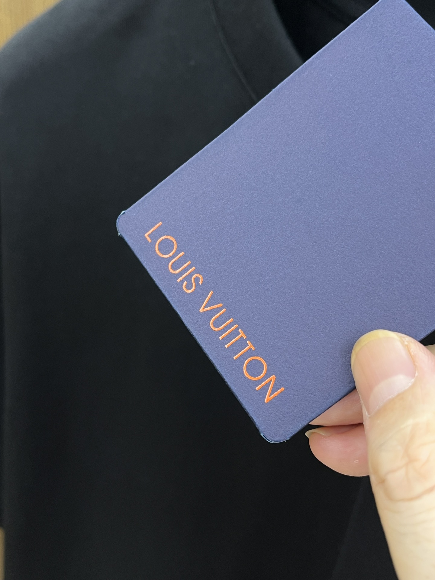 新品 LV 🔥🔥春夏新款男女同款👫短袖圆领T恤，极具个性高级风，标志logo印花工艺设计！定制纯棉面料！