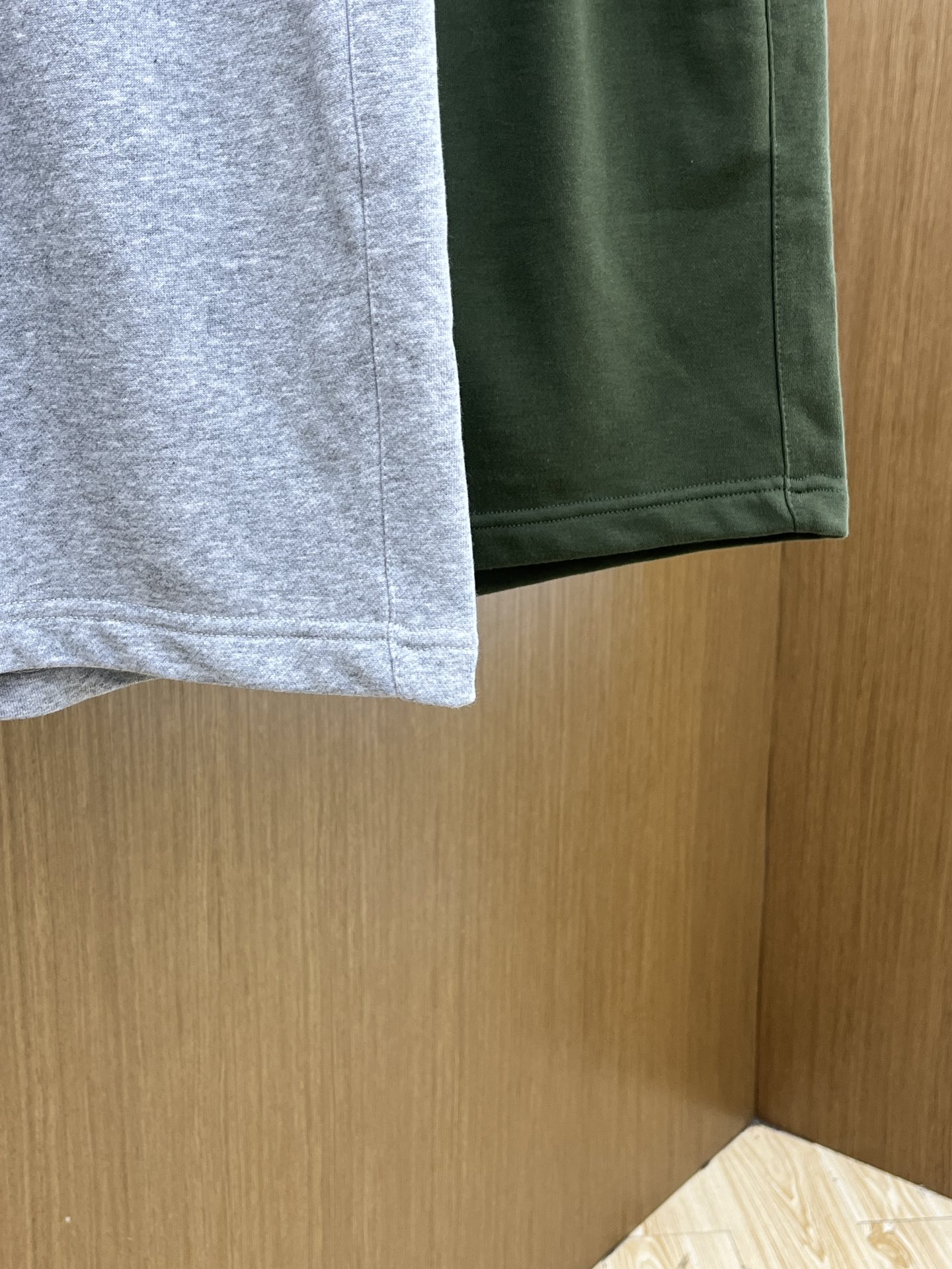 新品 Mon 🔥🔥新款休闲短裤～定制卫衣毛圈棉面料，柔软舒适亲肤感极佳，吸汗透气！品牌标志性刺绣LOGO