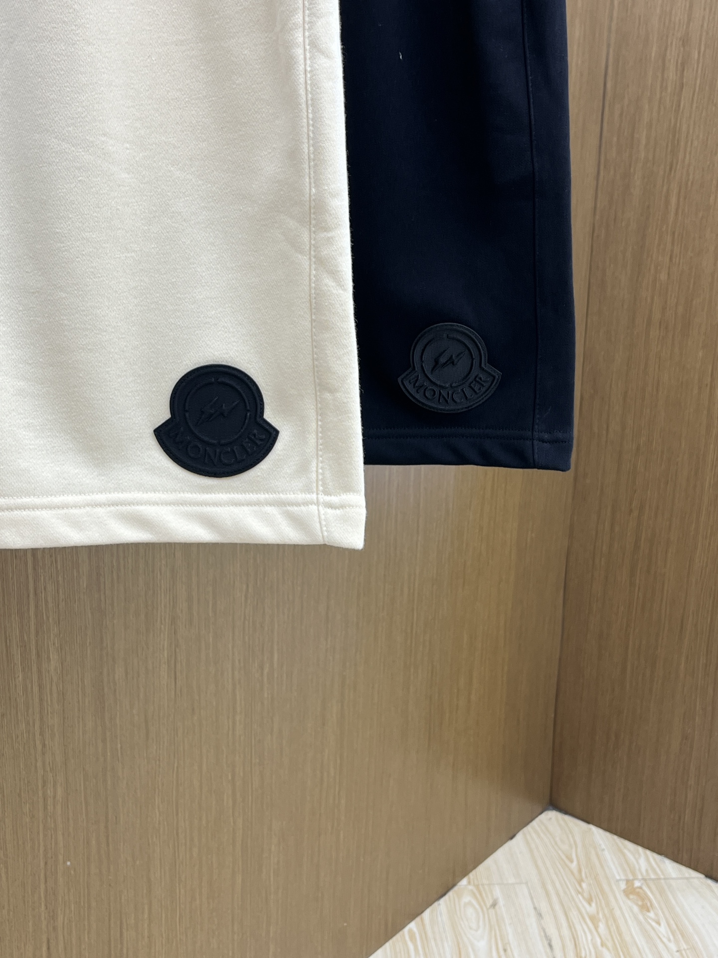 新品 Mon 🔥🔥新款休闲短裤～定制卫衣毛圈棉面料，柔软舒适亲肤感极佳，吸汗透气！品牌标志性刺绣LOGO