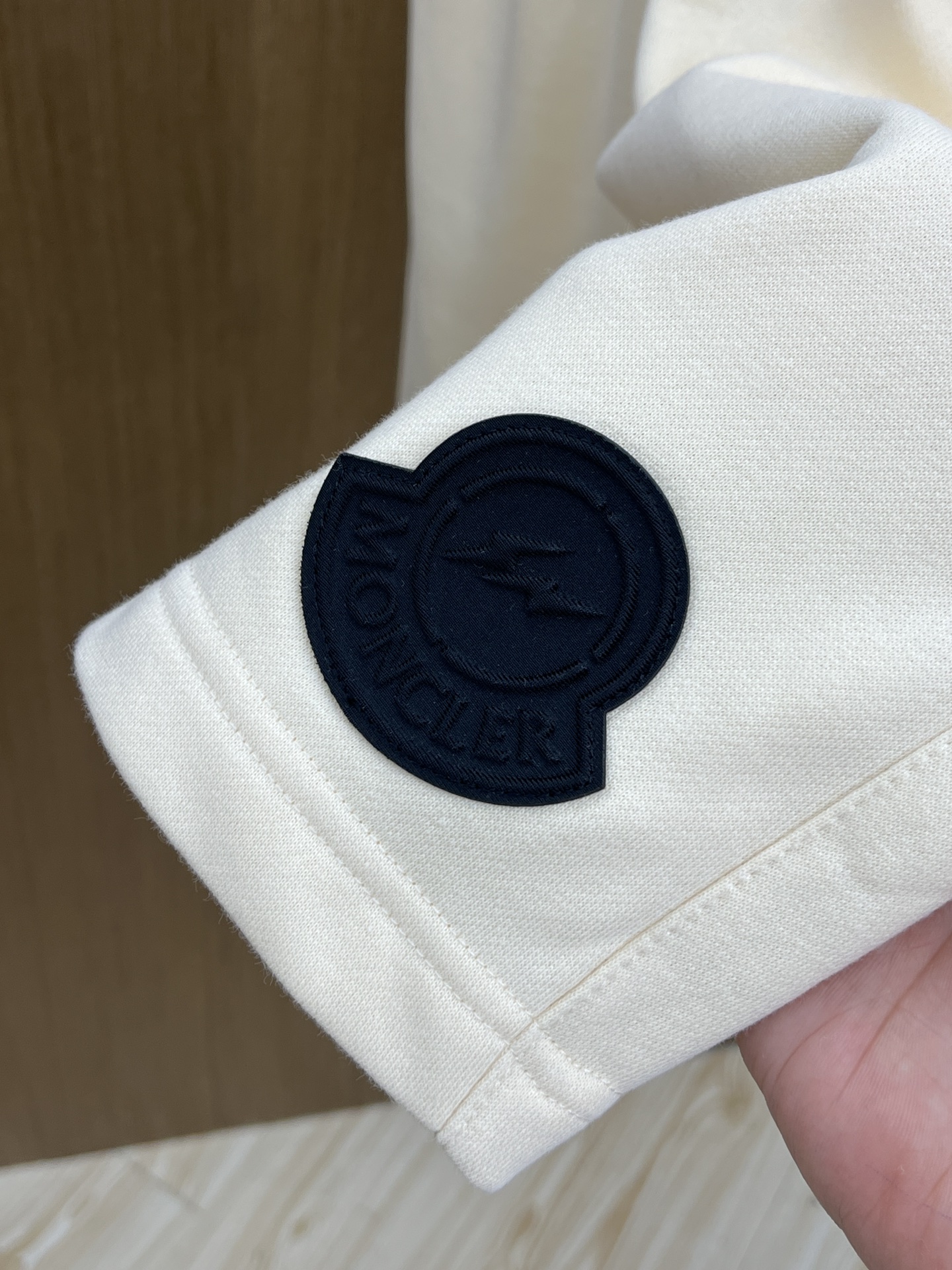 新品 Mon 🔥🔥新款休闲短裤～定制卫衣毛圈棉面料，柔软舒适亲肤感极佳，吸汗透气！品牌标志性刺绣LOGO