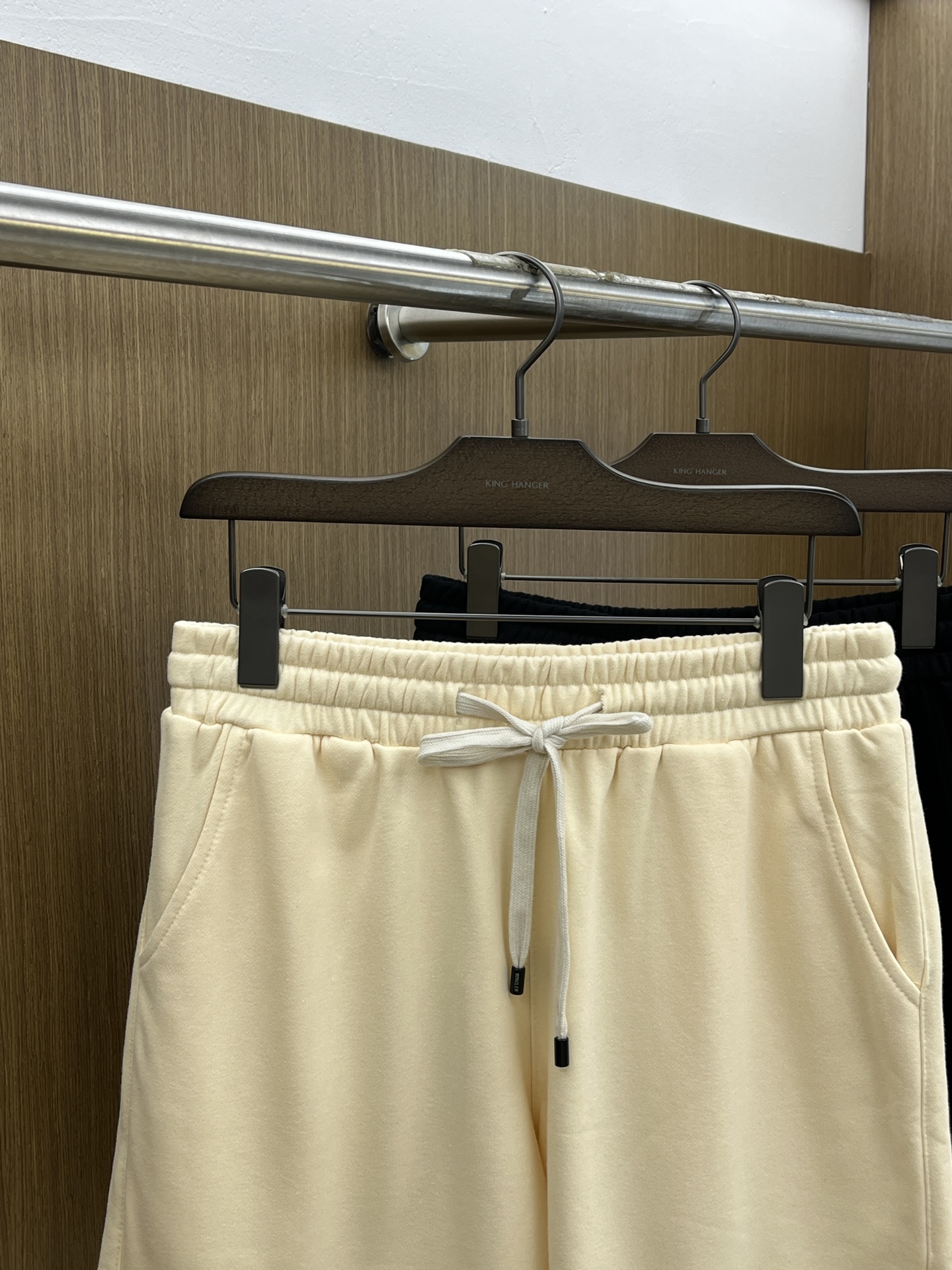 新品 Mon 🔥🔥新款休闲短裤～定制卫衣毛圈棉面料，柔软舒适亲肤感极佳，吸汗透气！品牌标志性刺绣LOGO