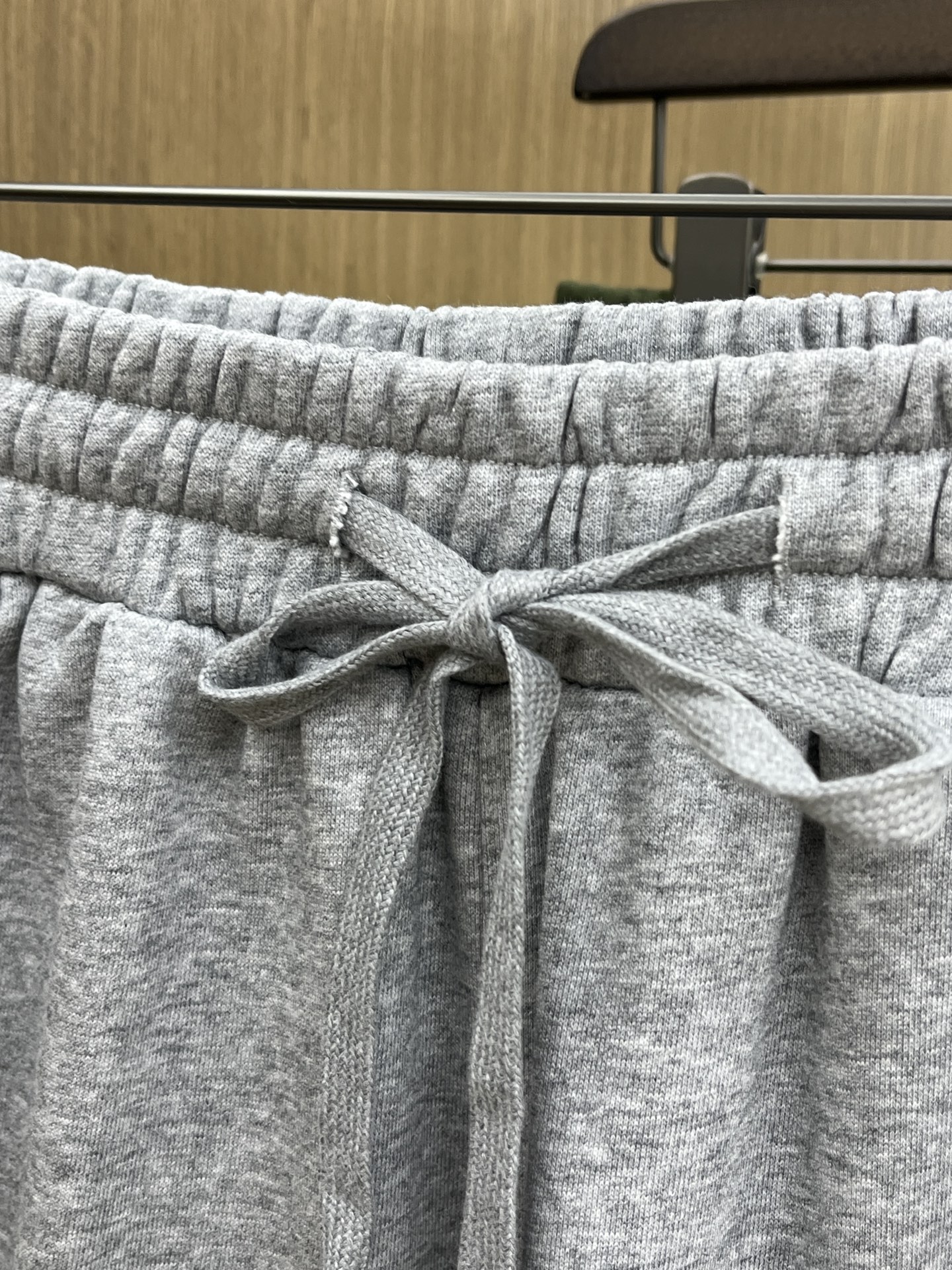 新品 Mon 🔥🔥新款休闲短裤～定制卫衣毛圈棉面料，柔软舒适亲肤感极佳，吸汗透气！品牌标志性刺绣LOGO