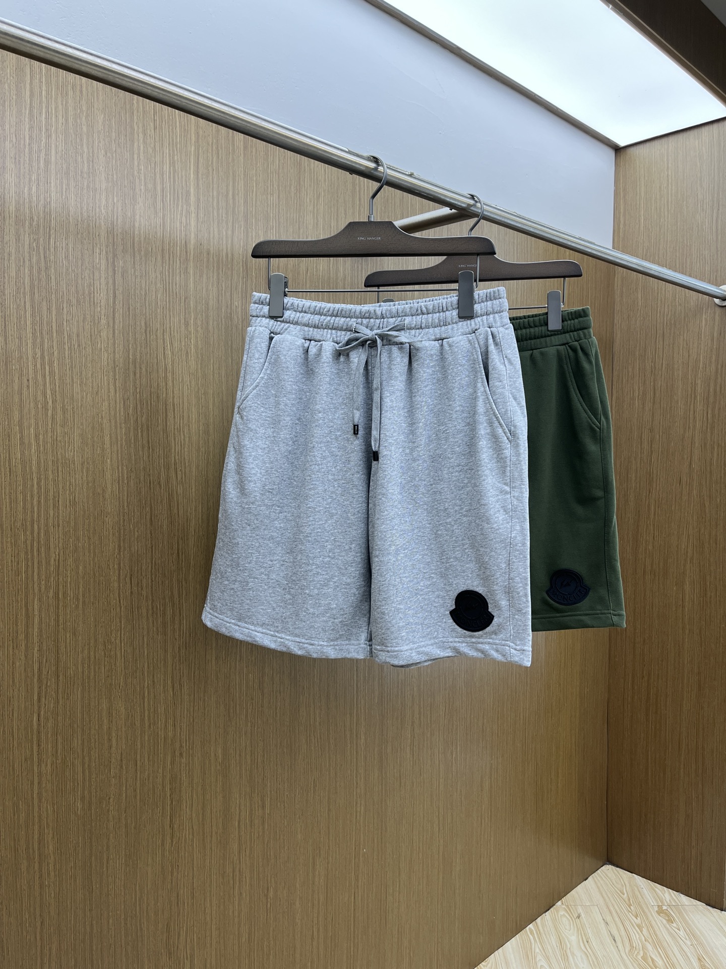 新品 Mon 🔥🔥新款休闲短裤～定制卫衣毛圈棉面料，柔软舒适亲肤感极佳，吸汗透气！品牌标志性刺绣LOGO