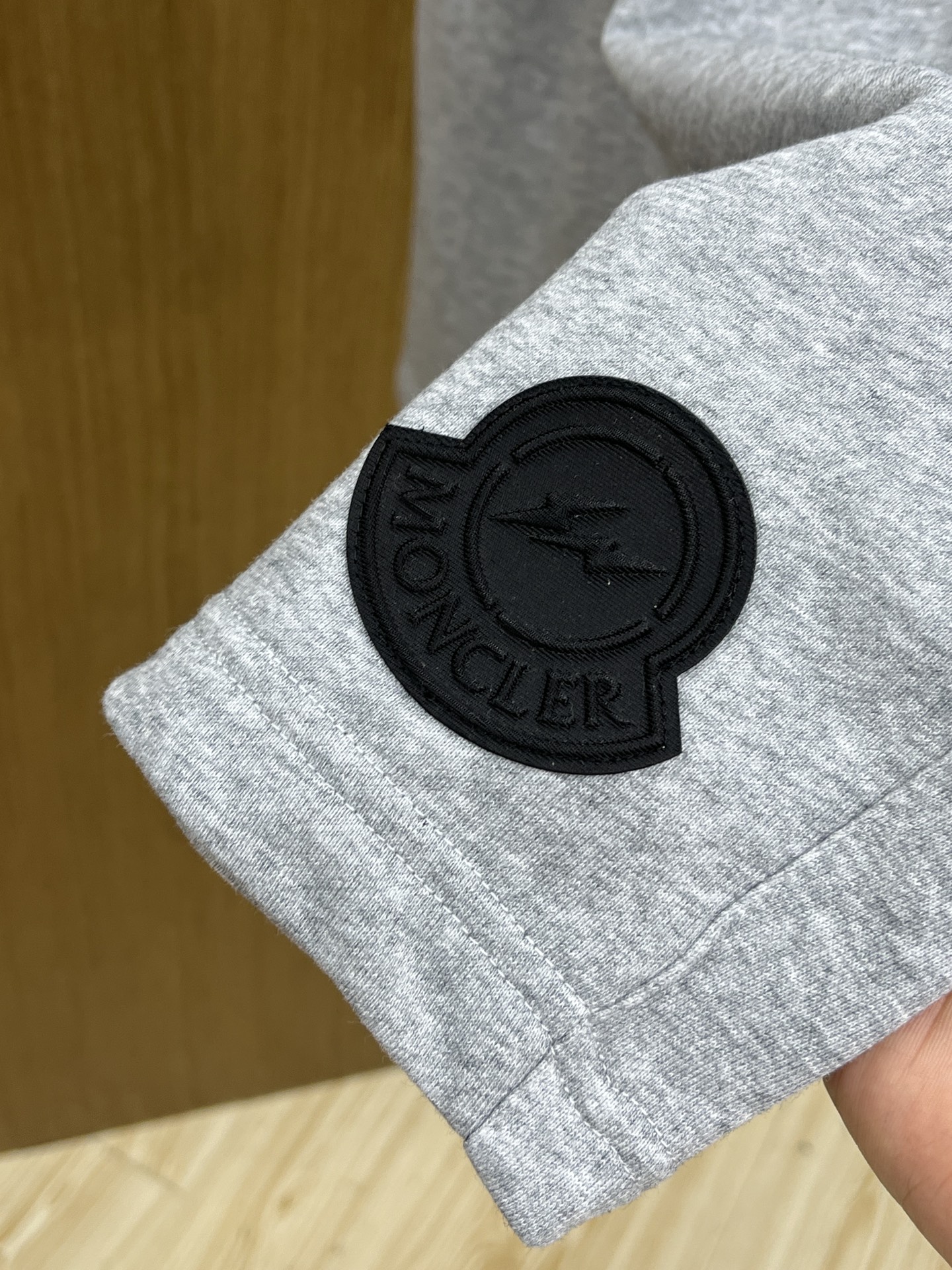 新品 Mon 🔥🔥新款休闲短裤～定制卫衣毛圈棉面料，柔软舒适亲肤感极佳，吸汗透气！品牌标志性刺绣LOGO