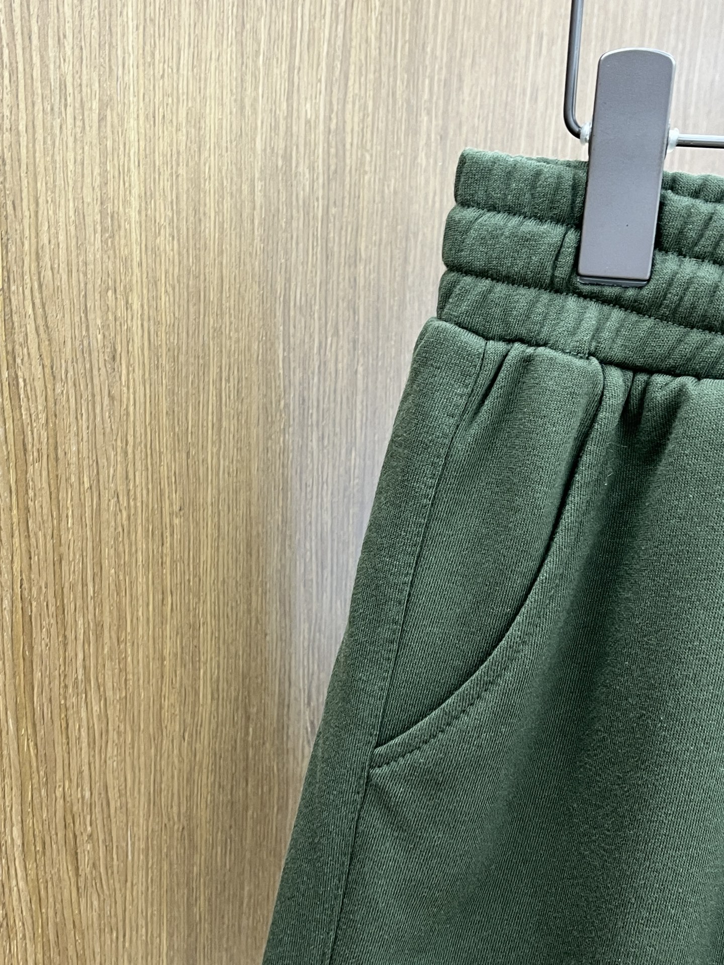 新品 Mon 🔥🔥新款休闲短裤～定制卫衣毛圈棉面料，柔软舒适亲肤感极佳，吸汗透气！品牌标志性刺绣LOGO