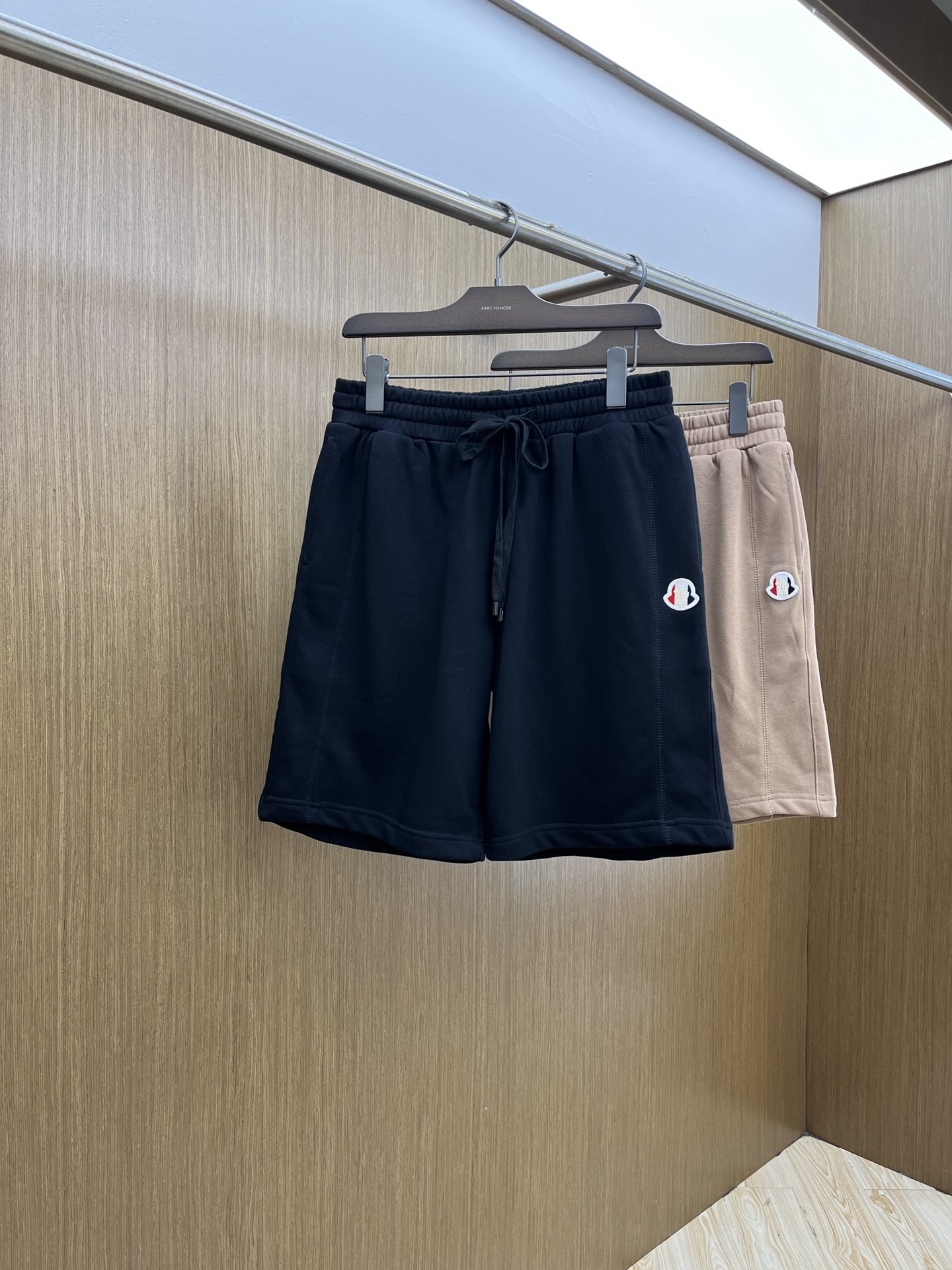 新品 Mon 🔥🔥新款休闲短裤～定制卫衣毛圈棉面料，柔软舒适亲肤感极佳，吸汗透气！品牌标志性刺绣LOGO