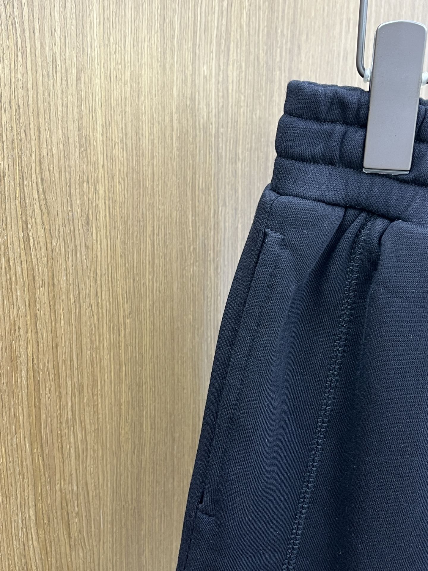 新品 Mon 🔥🔥新款休闲短裤～定制卫衣毛圈棉面料，柔软舒适亲肤感极佳，吸汗透气！品牌标志性刺绣LOGO