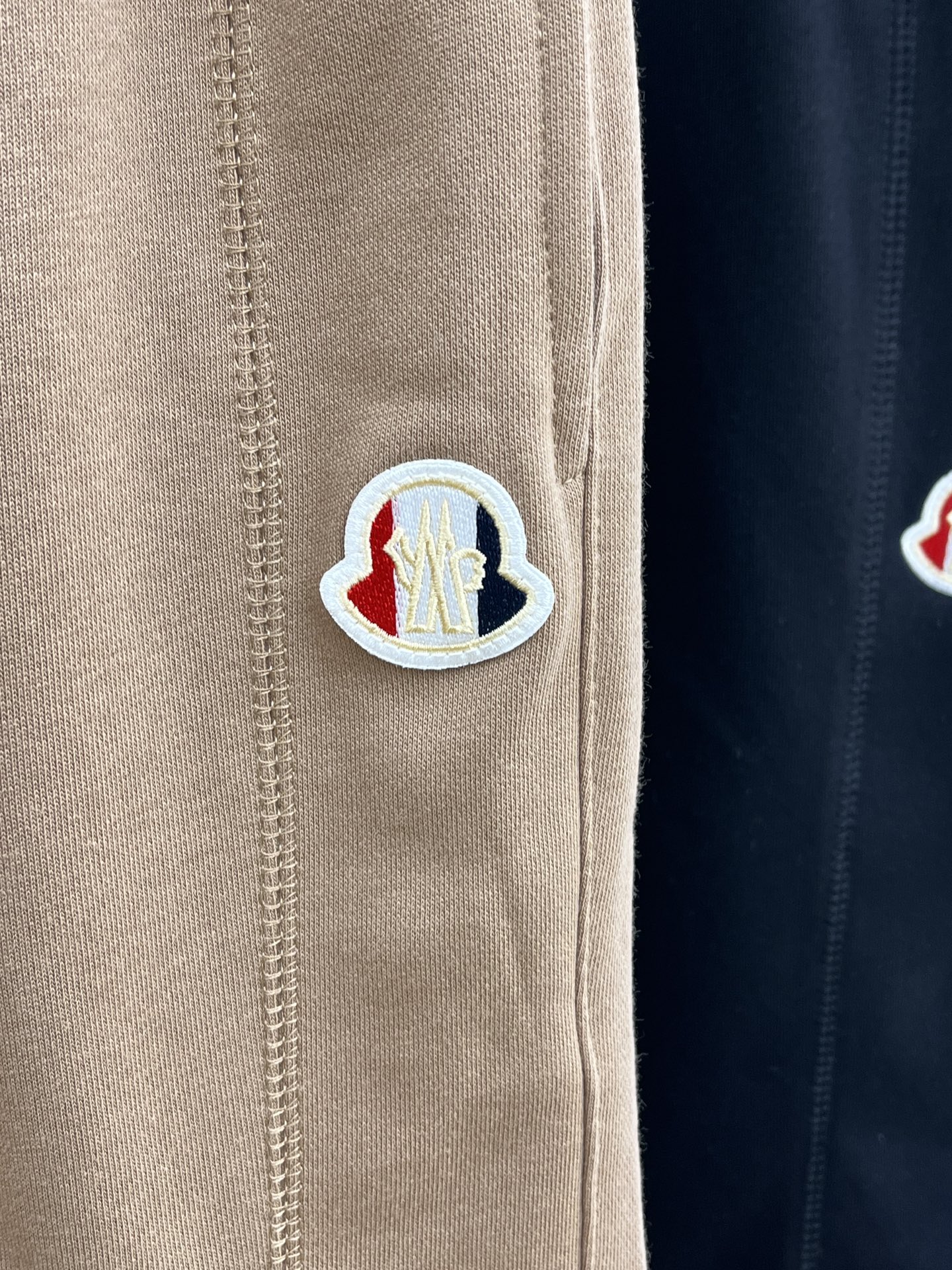 新品 Mon 🔥🔥新款休闲短裤～定制卫衣毛圈棉面料，柔软舒适亲肤感极佳，吸汗透气！品牌标志性刺绣LOGO