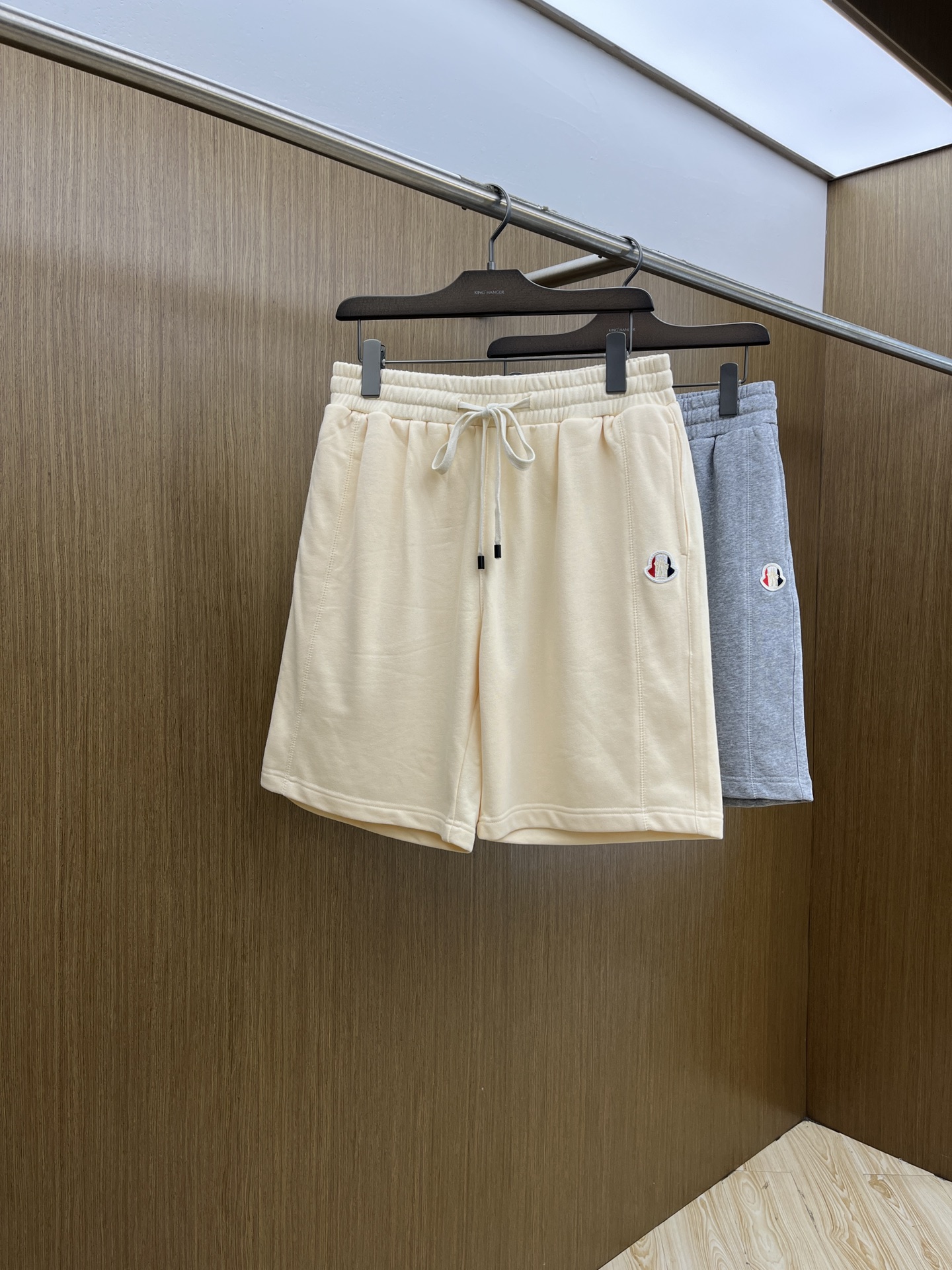 新品 Mon 🔥🔥新款休闲短裤～定制卫衣毛圈棉面料，柔软舒适亲肤感极佳，吸汗透气！品牌标志性刺绣LOGO