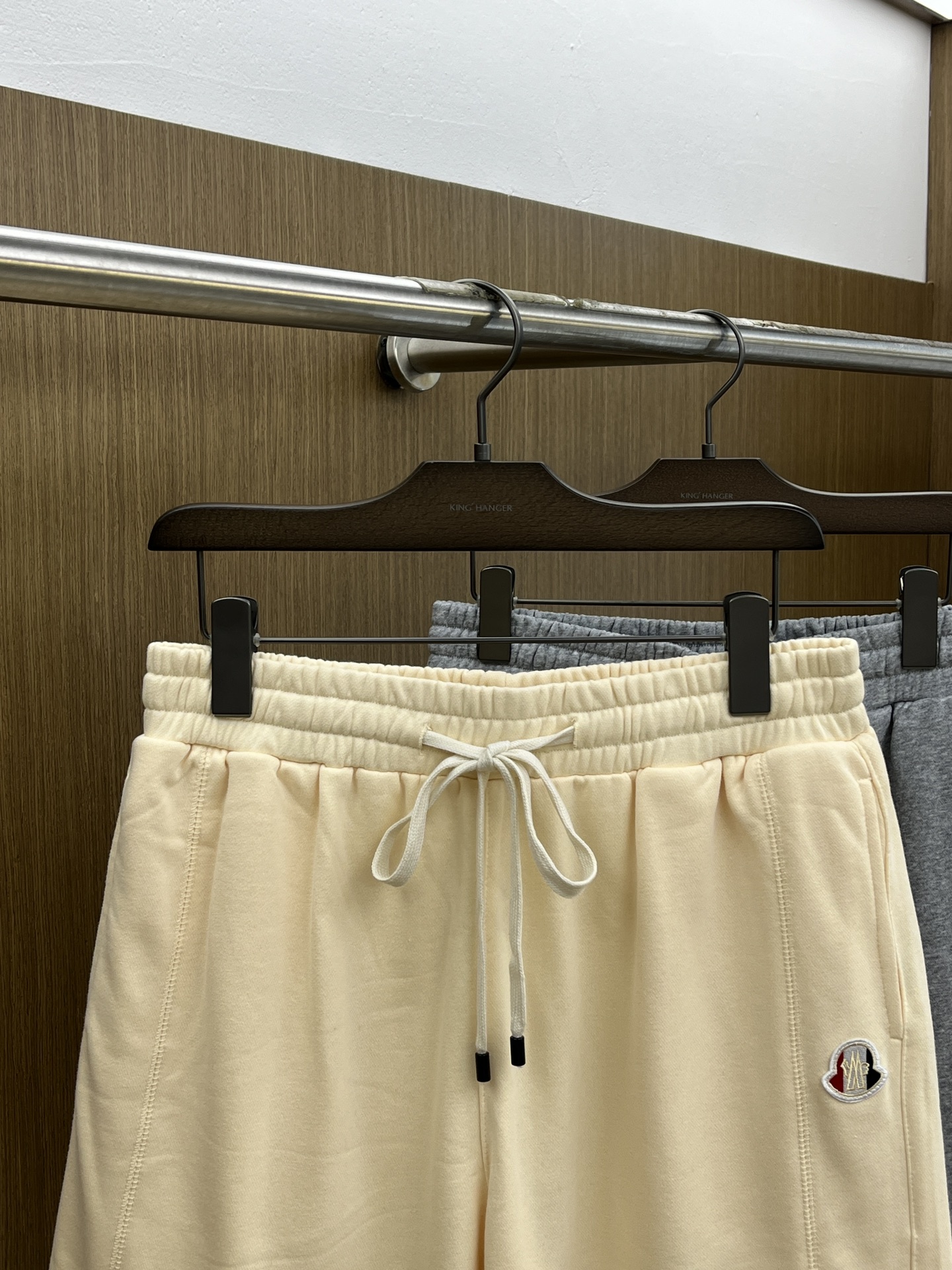 新品 Mon 🔥🔥新款休闲短裤～定制卫衣毛圈棉面料，柔软舒适亲肤感极佳，吸汗透气！品牌标志性刺绣LOGO