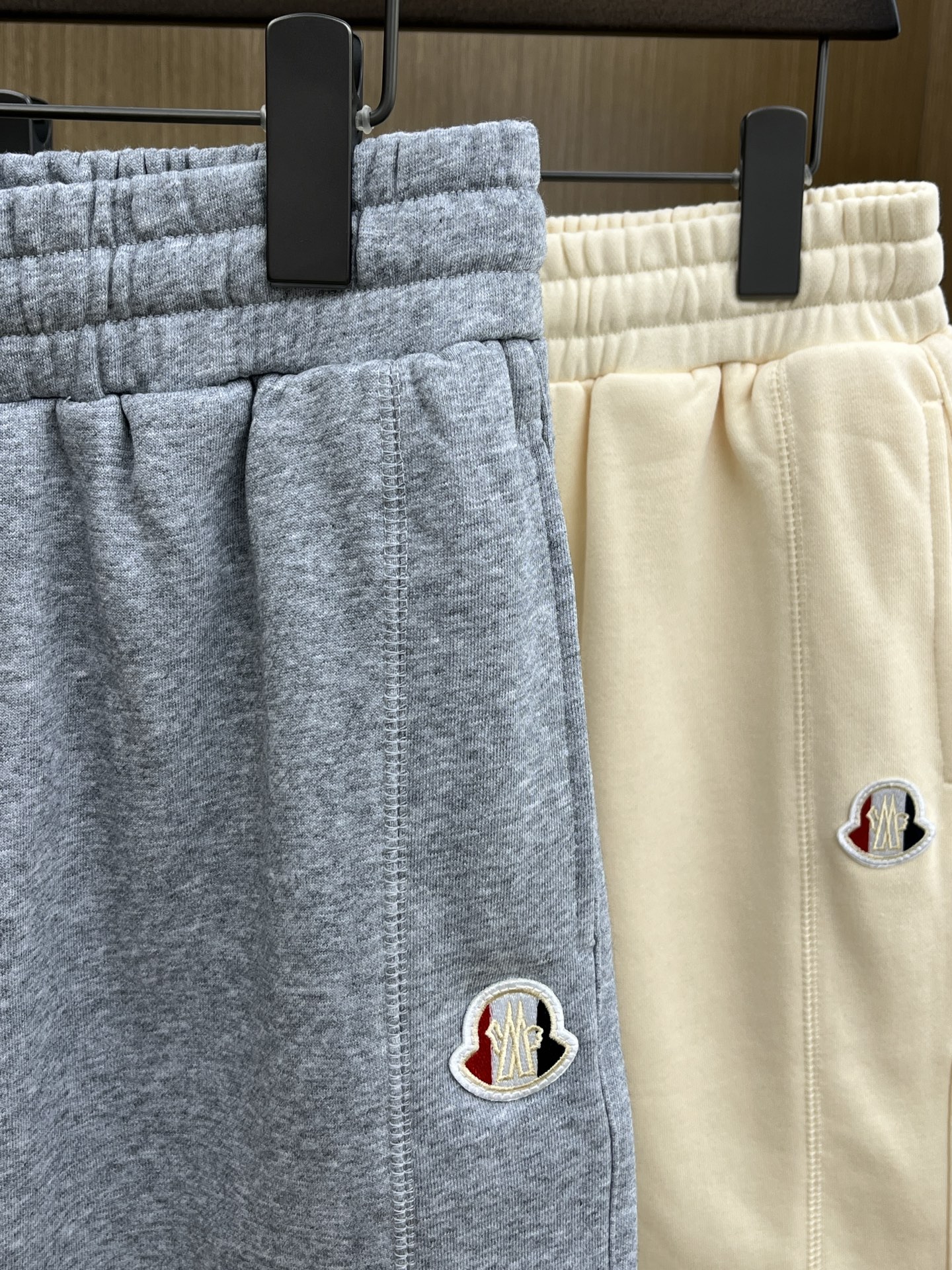 新品 Mon 🔥🔥新款休闲短裤～定制卫衣毛圈棉面料，柔软舒适亲肤感极佳，吸汗透气！品牌标志性刺绣LOGO