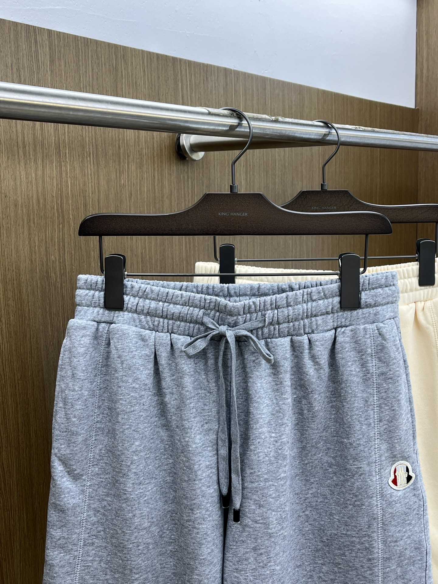 新品 Mon 🔥🔥新款休闲短裤～定制卫衣毛圈棉面料，柔软舒适亲肤感极佳，吸汗透气！品牌标志性刺绣LOGO