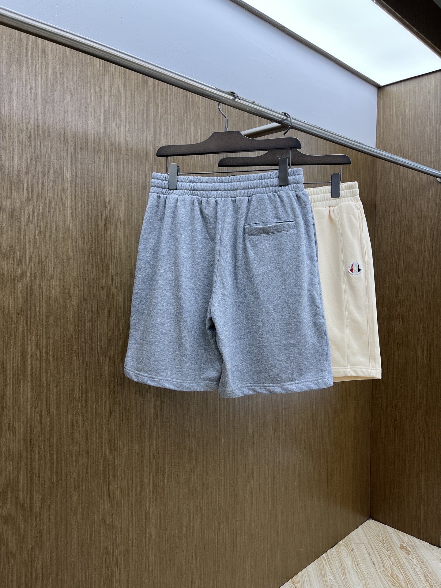新品 Mon 🔥🔥新款休闲短裤～定制卫衣毛圈棉面料，柔软舒适亲肤感极佳，吸汗透气！品牌标志性刺绣LOGO